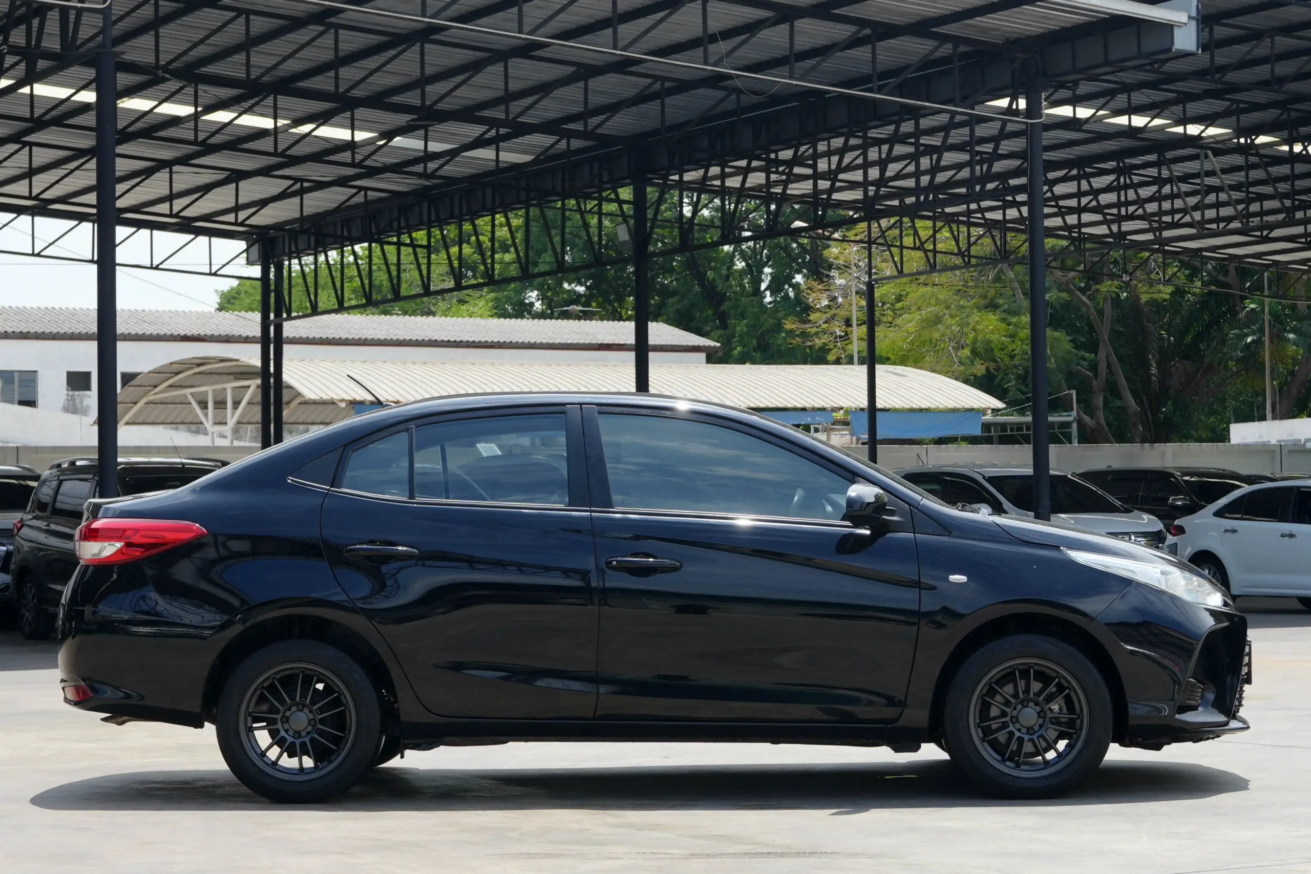 2021 Toyota Yaris Ativ 1.2 (ปี 17-22) Entry Sedan #2ขฒ-8816 - Image 7