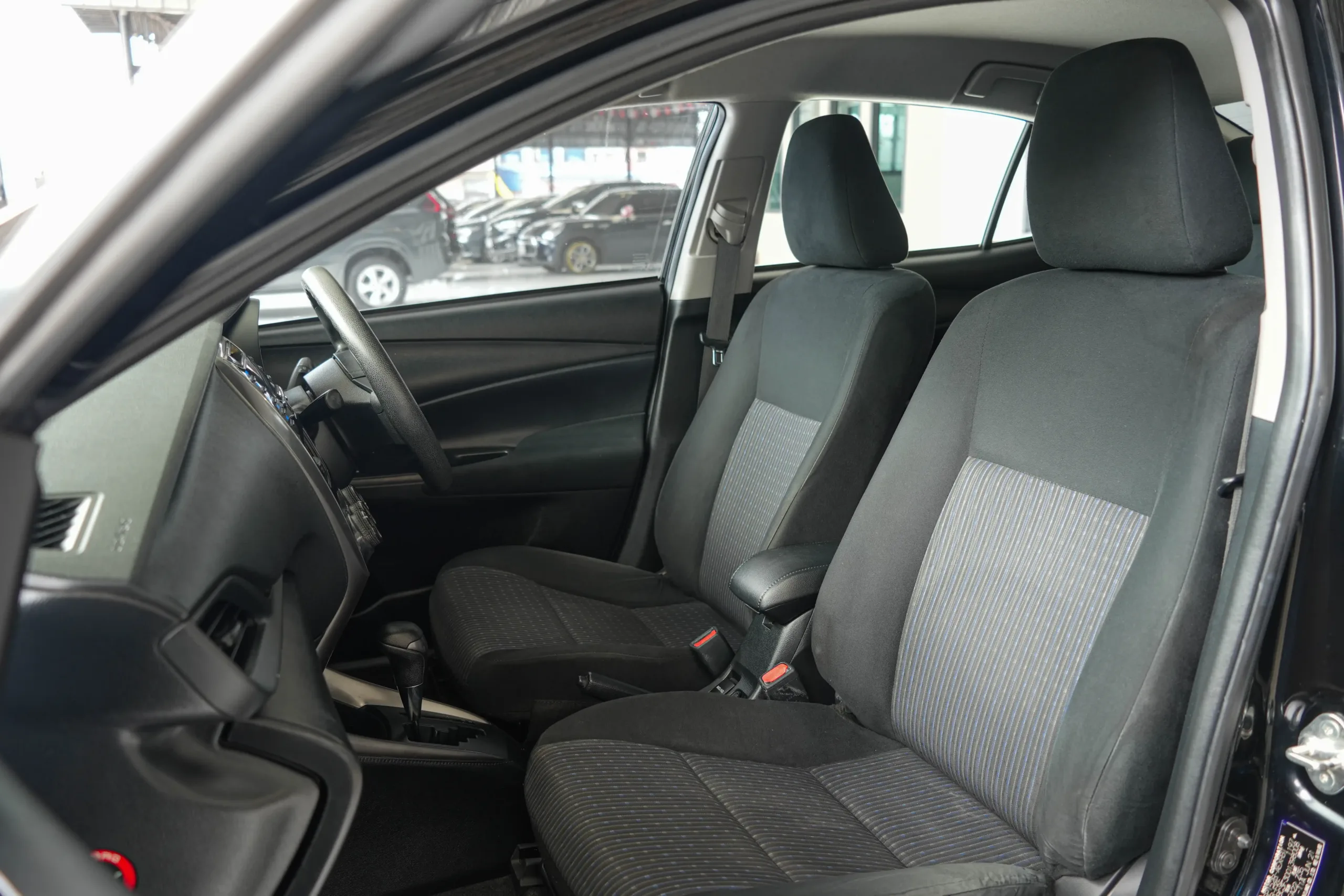 2021 Toyota Yaris Ativ 1.2 (ปี 17-22) Entry Sedan #2ขฒ-8816 - Image 15