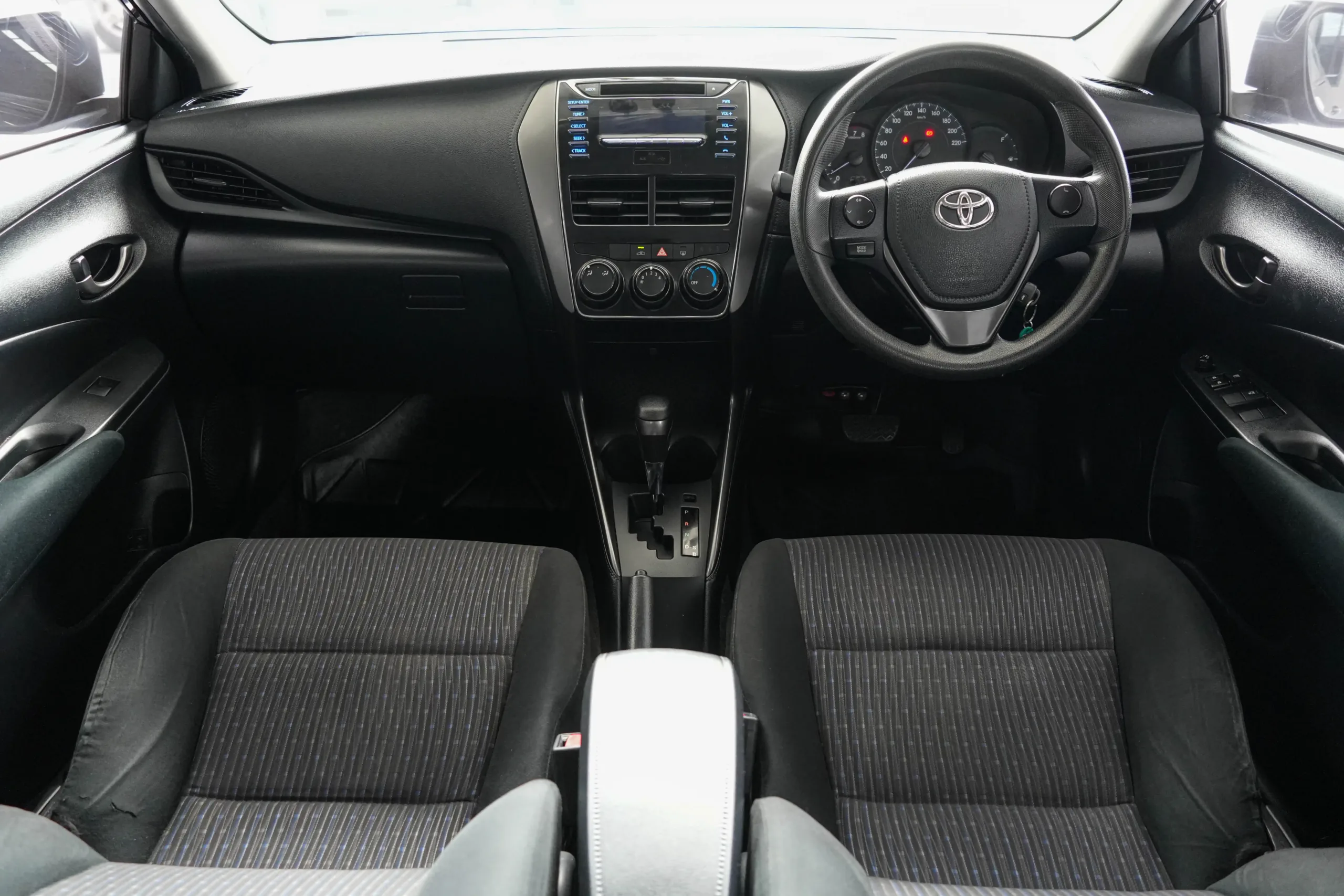 2021 Toyota Yaris Ativ 1.2 (ปี 17-22) Entry Sedan #2ขฒ-8816 - Image 9