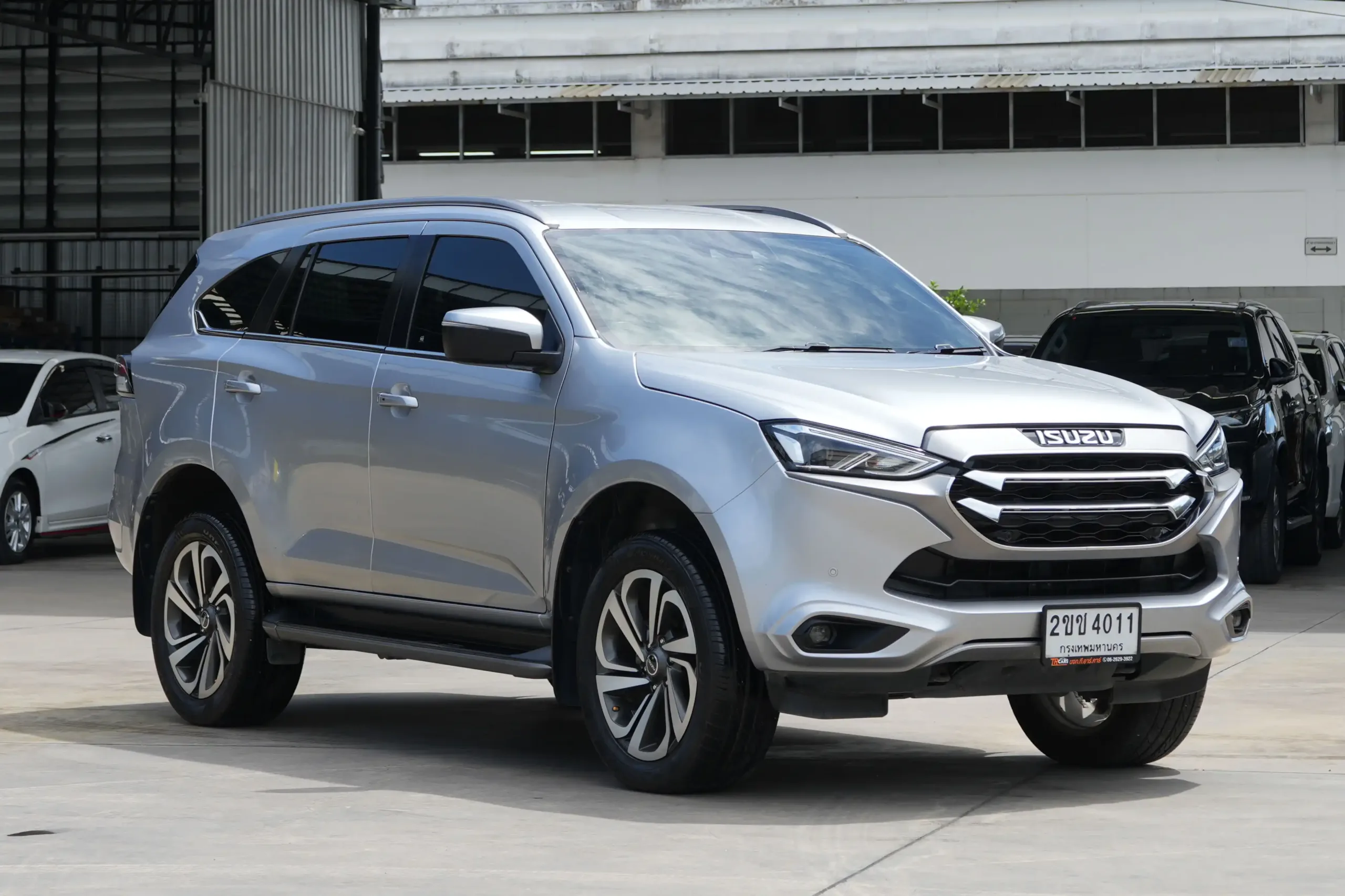 2021 Isuzu MU-X 3.0 (ปี 20-26) Ultimate SUV #2ขช-4011 - Image 2