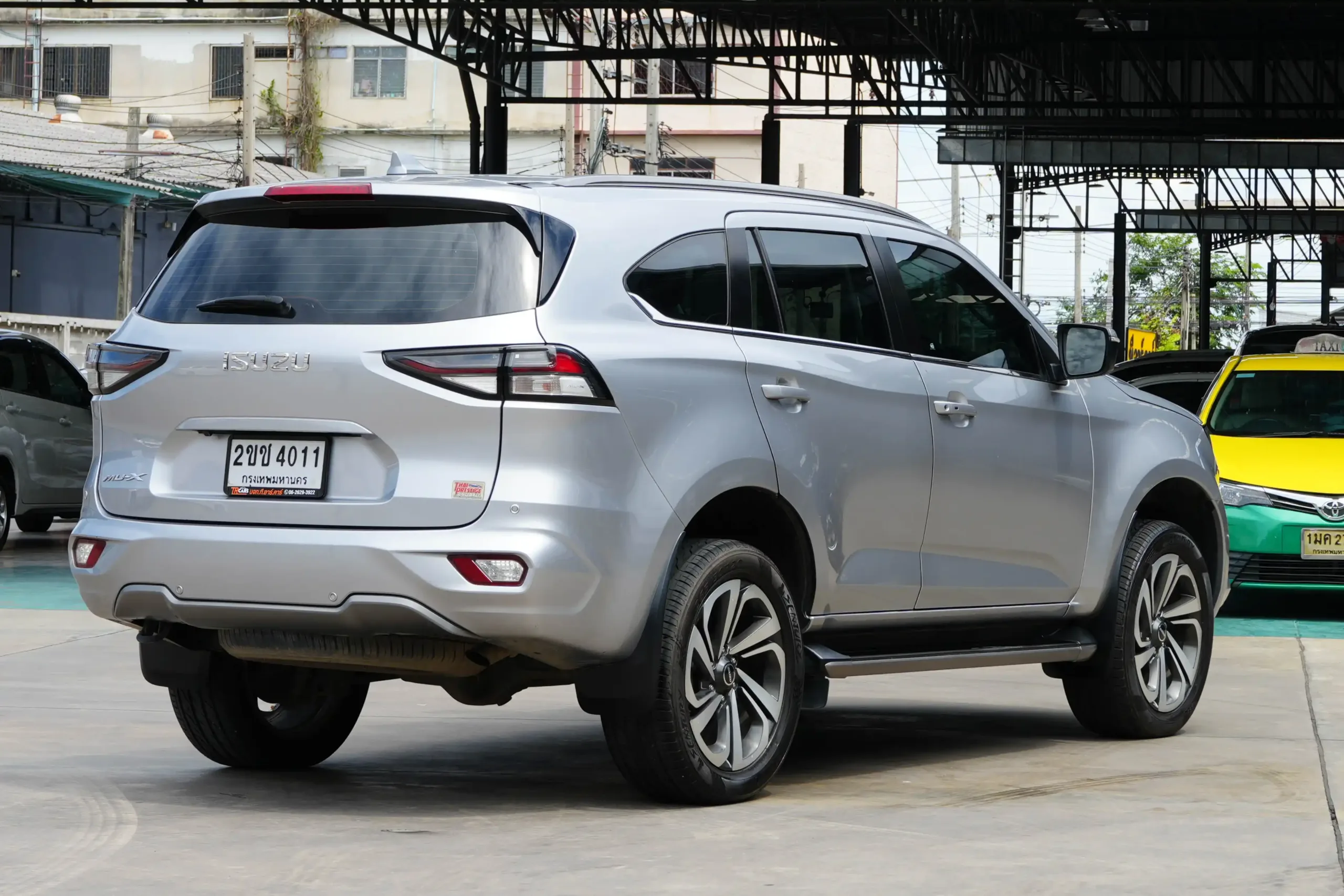2021 Isuzu MU-X 3.0 (ปี 20-26) Ultimate SUV #2ขช-4011 - Image 8