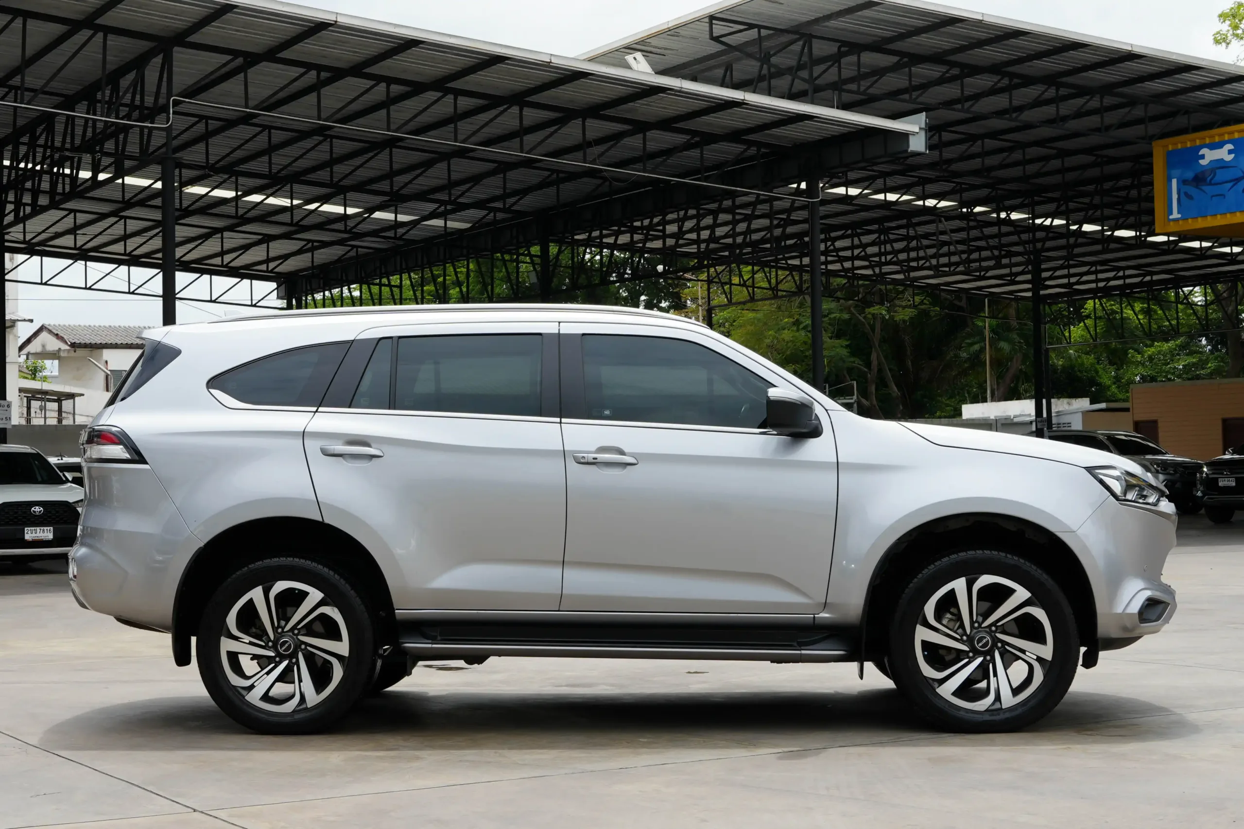 2021 Isuzu MU-X 3.0 (ปี 20-26) Ultimate SUV #2ขช-3837 - Image 5