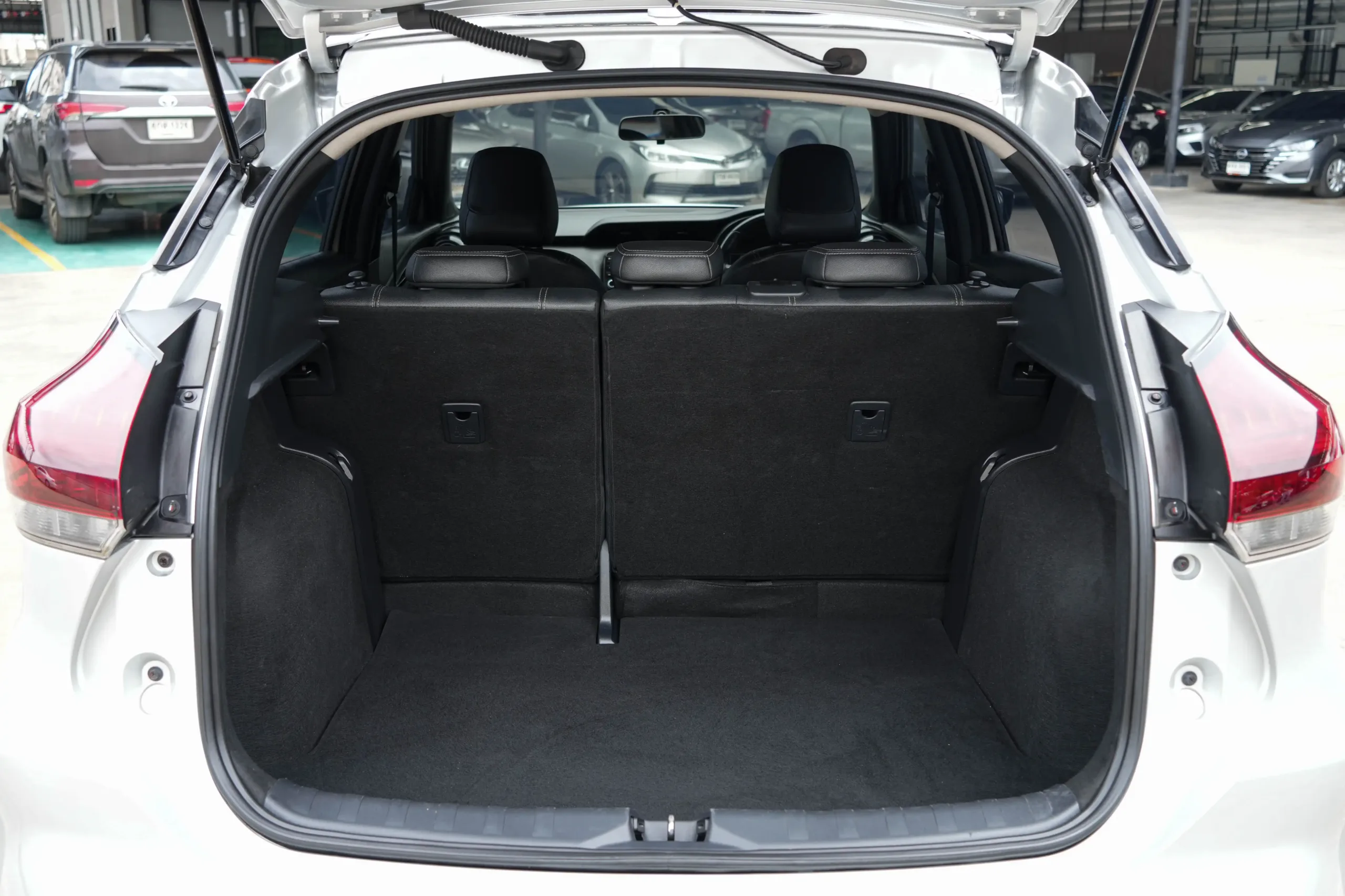 2023 Nissan Kicks 1.2 (ปี 20-26) V SUV #4ขส-1671 - Image 36