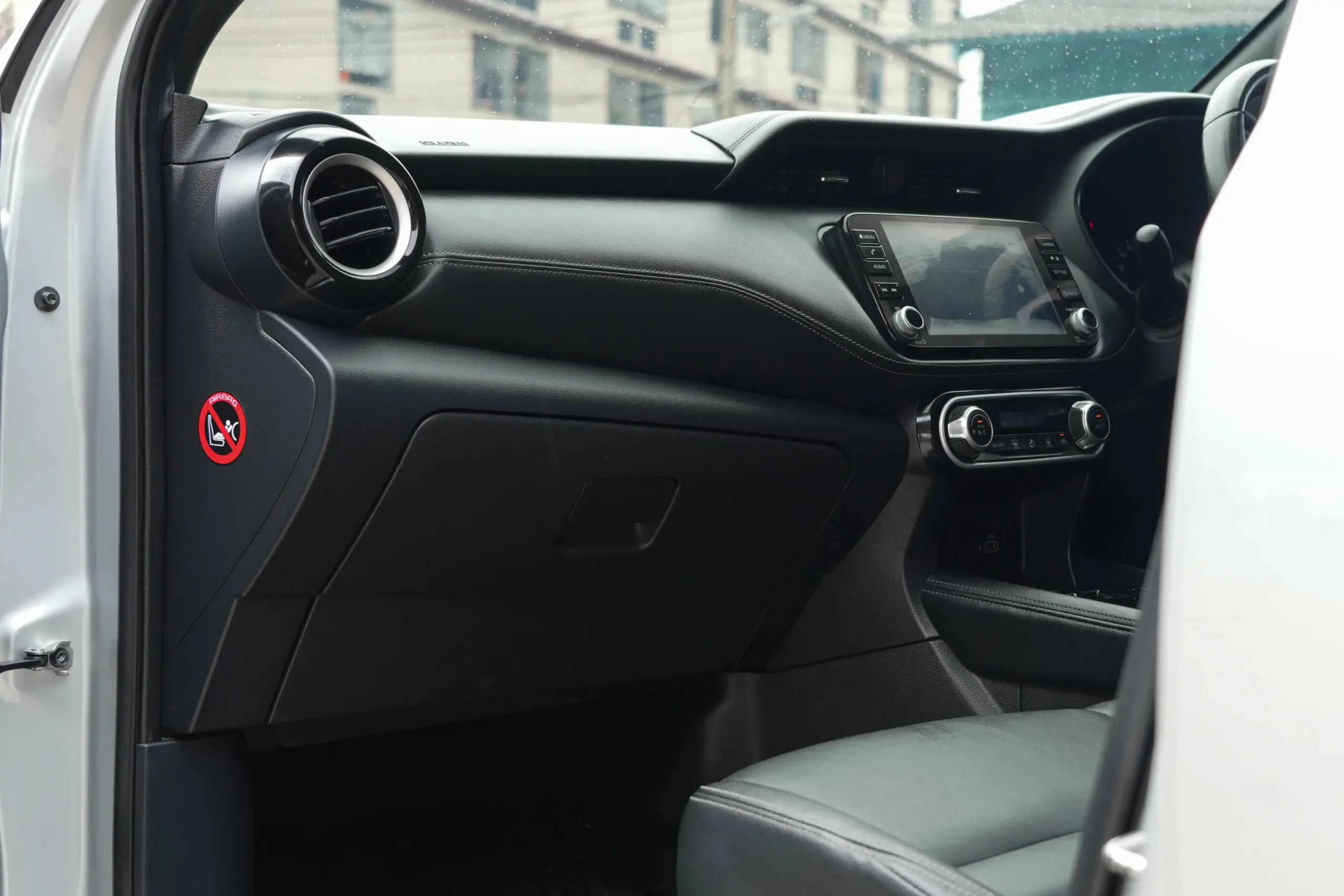 2023 Nissan Kicks 1.2 (ปี 20-26) V SUV #4ขส-1702 - Image 11