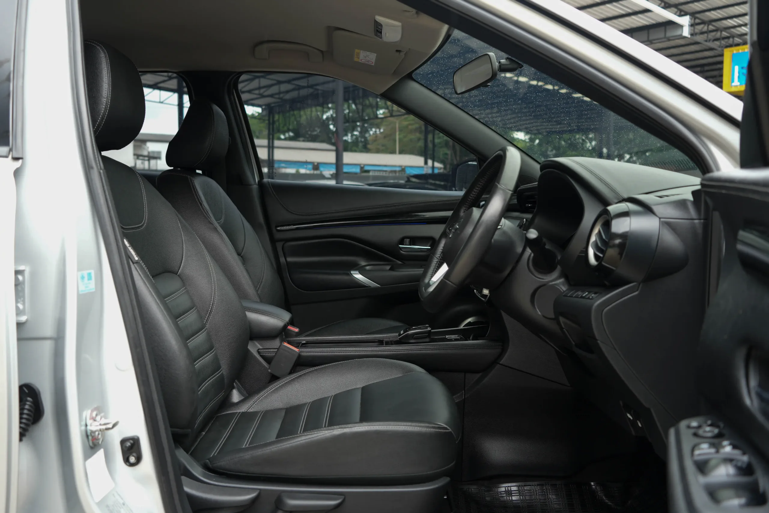 2023 Nissan Kicks 1.2 (ปี 20-26) V SUV #4ขส-1702 - Image 17