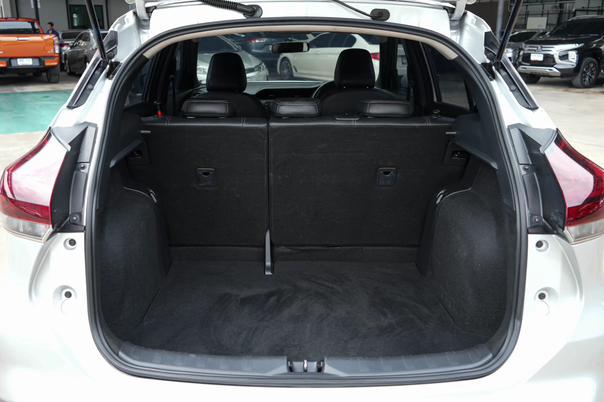2023 Nissan Kicks 1.2 (ปี 20-26) V SUV #4ขส-1702 - Image 30