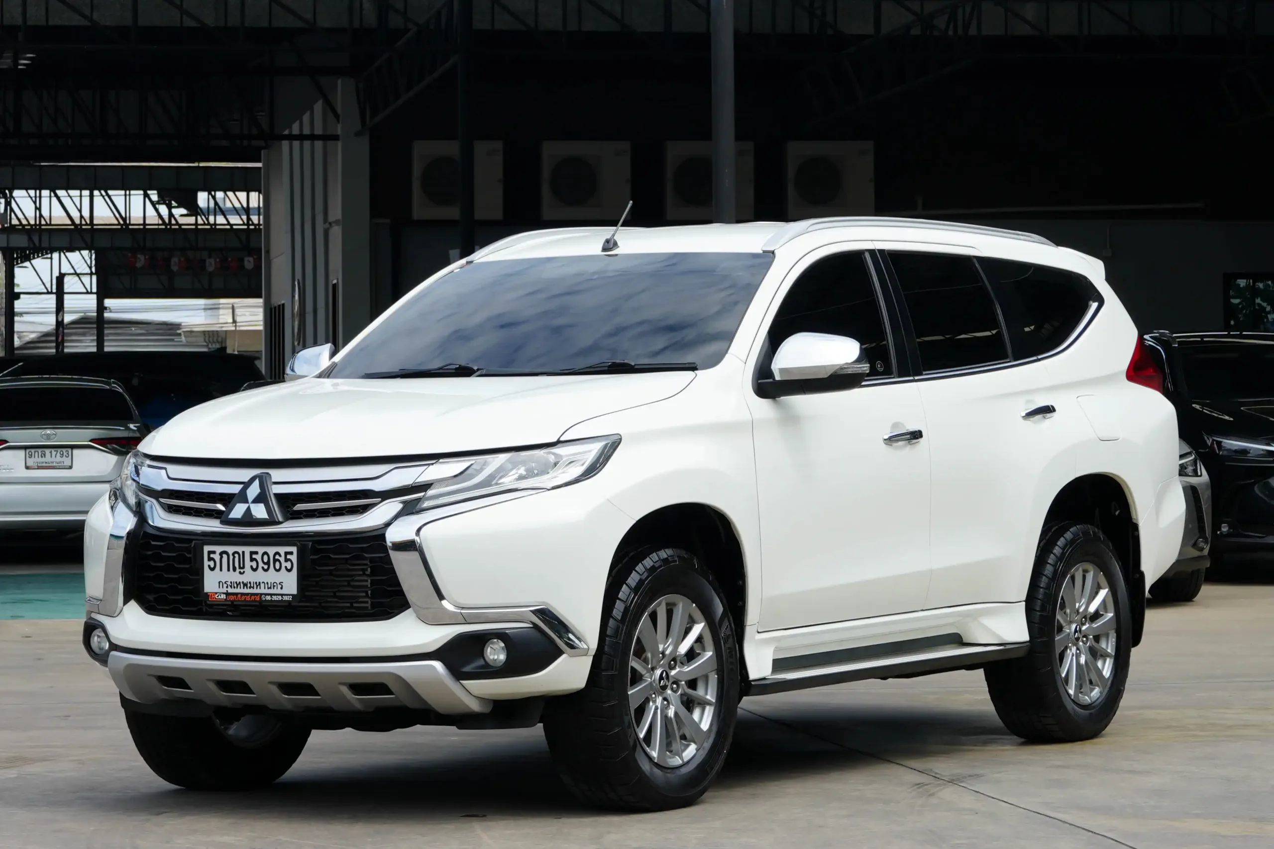 2016 Mitsubishi PAJERO SPORT 2.4 (ปี 15-18) GT SUV #5กญ-5965 - Image 2