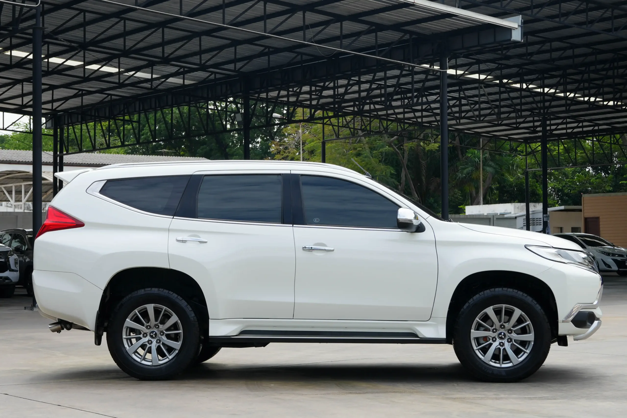 2016 Mitsubishi PAJERO SPORT 2.4 (ปี 15-18) GT SUV #5กญ-5965 - Image 8