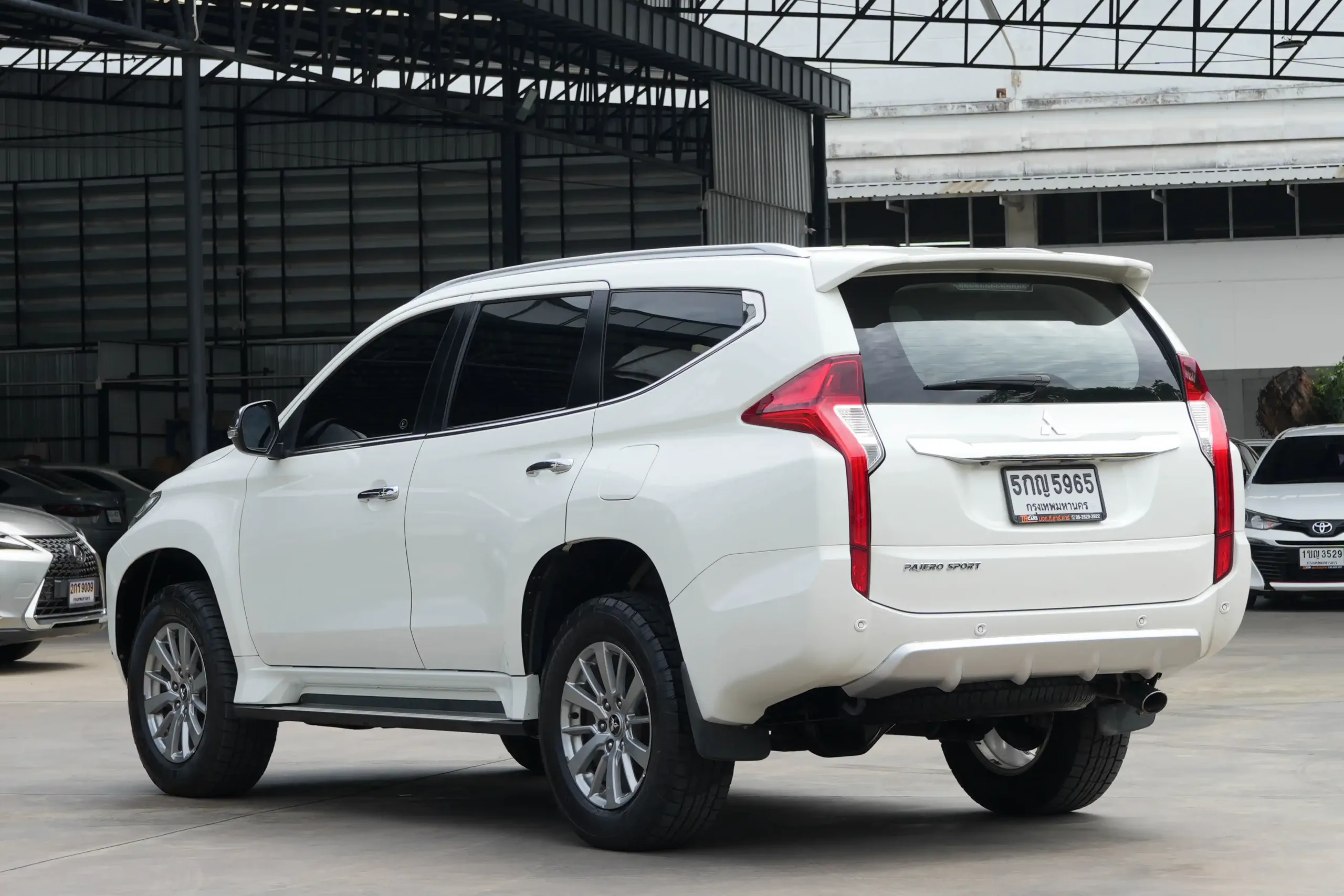 2016 Mitsubishi PAJERO SPORT 2.4 (ปี 15-18) GT SUV #5กญ-5965 - Image 6