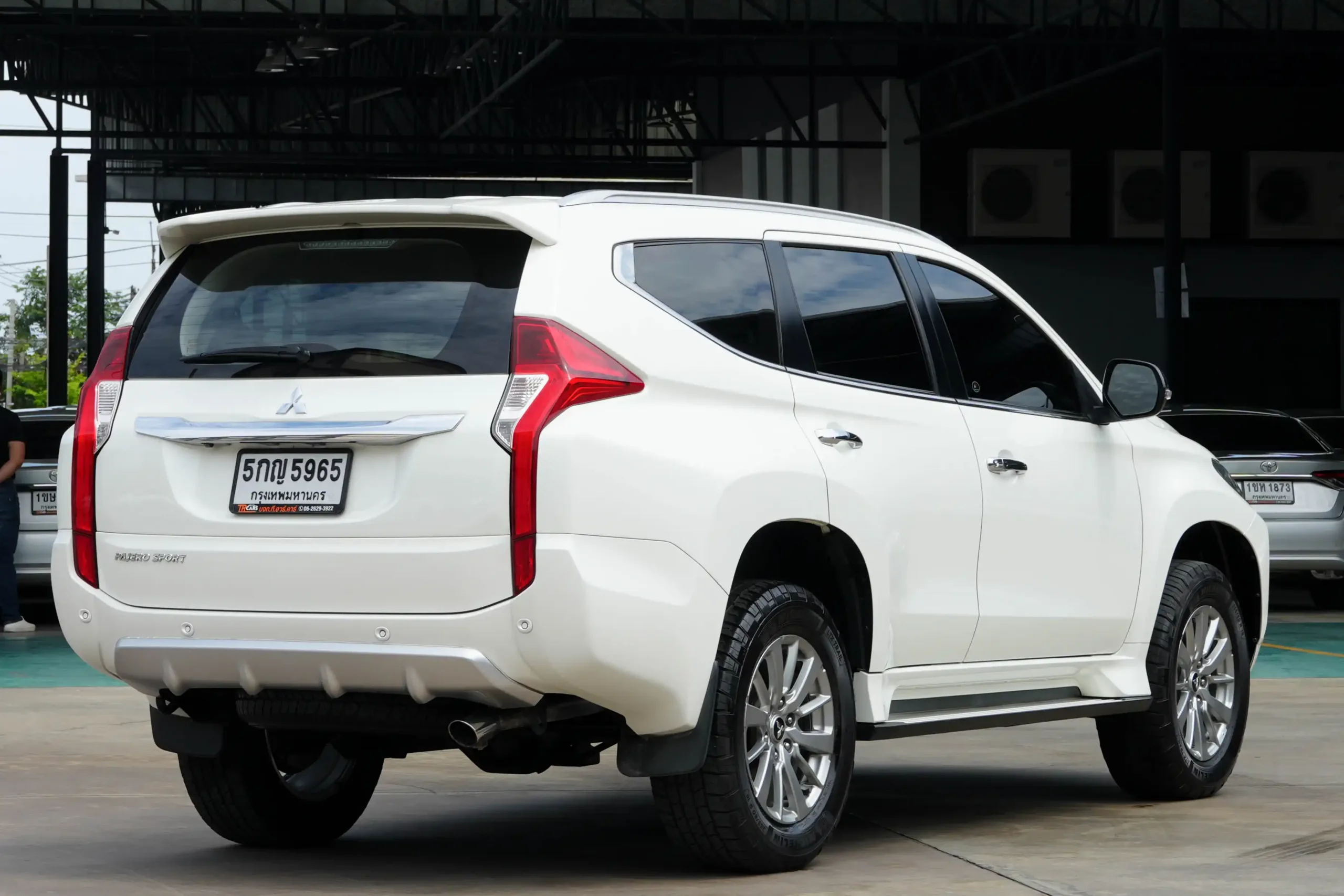 2016 Mitsubishi PAJERO SPORT 2.4 (ปี 15-18) GT SUV #5กญ-5965 - Image 7