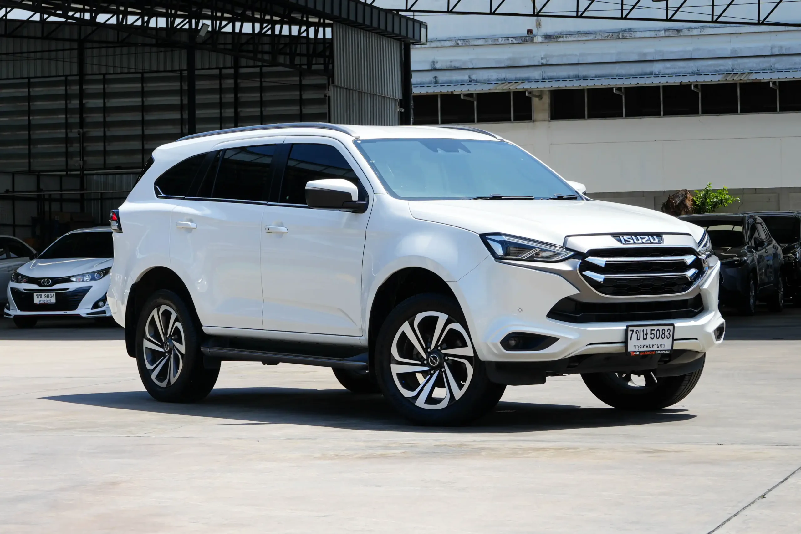 2022 Isuzu MU-X 3.0 (ปี 20-26) Ultimate 4WD SUV #7ขษ-5083 - Image 2