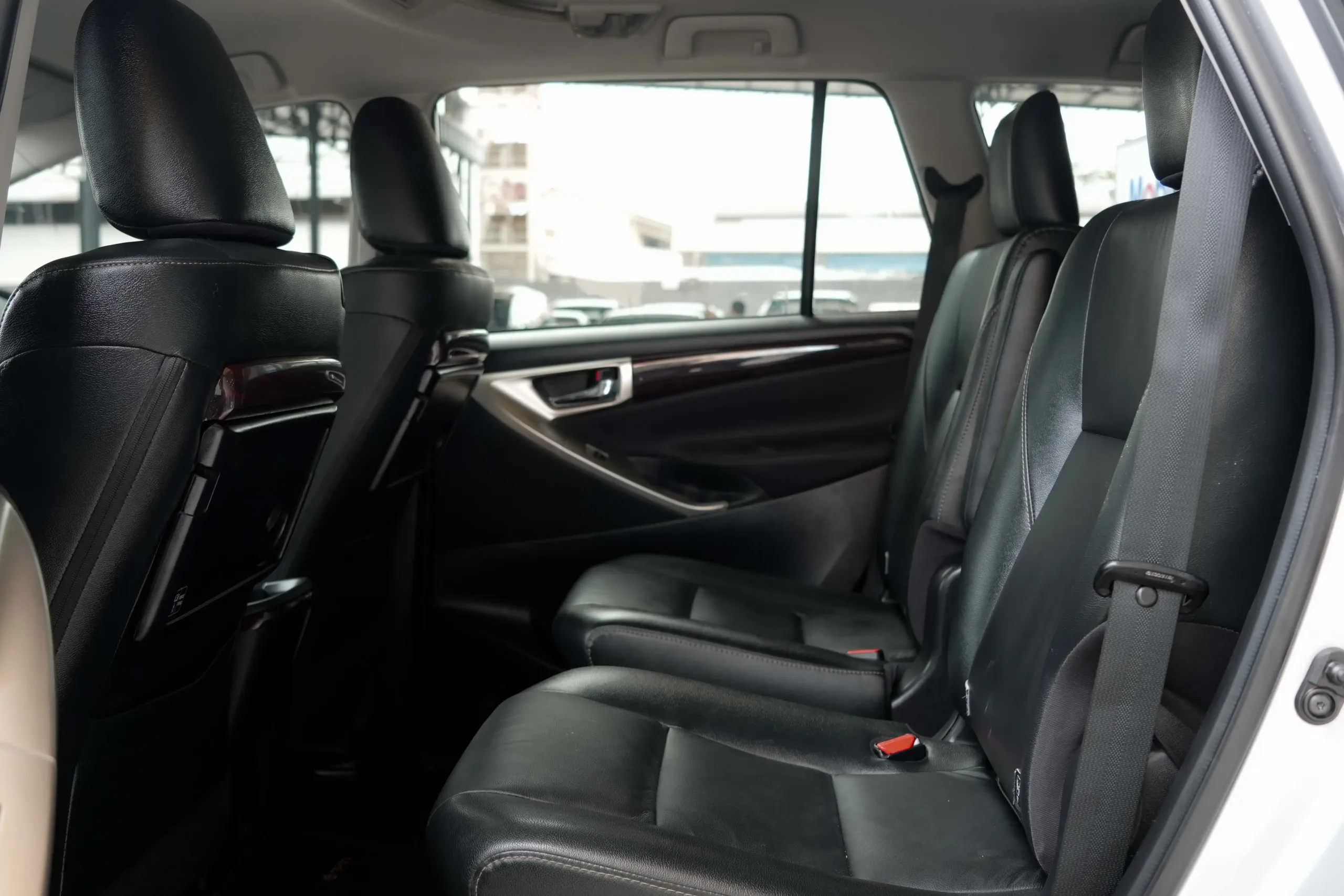 2022 Toyota INNOVA 2.8 (ปี 16-22) Crysta Premium Wagon #2ขท2096 - Image 17
