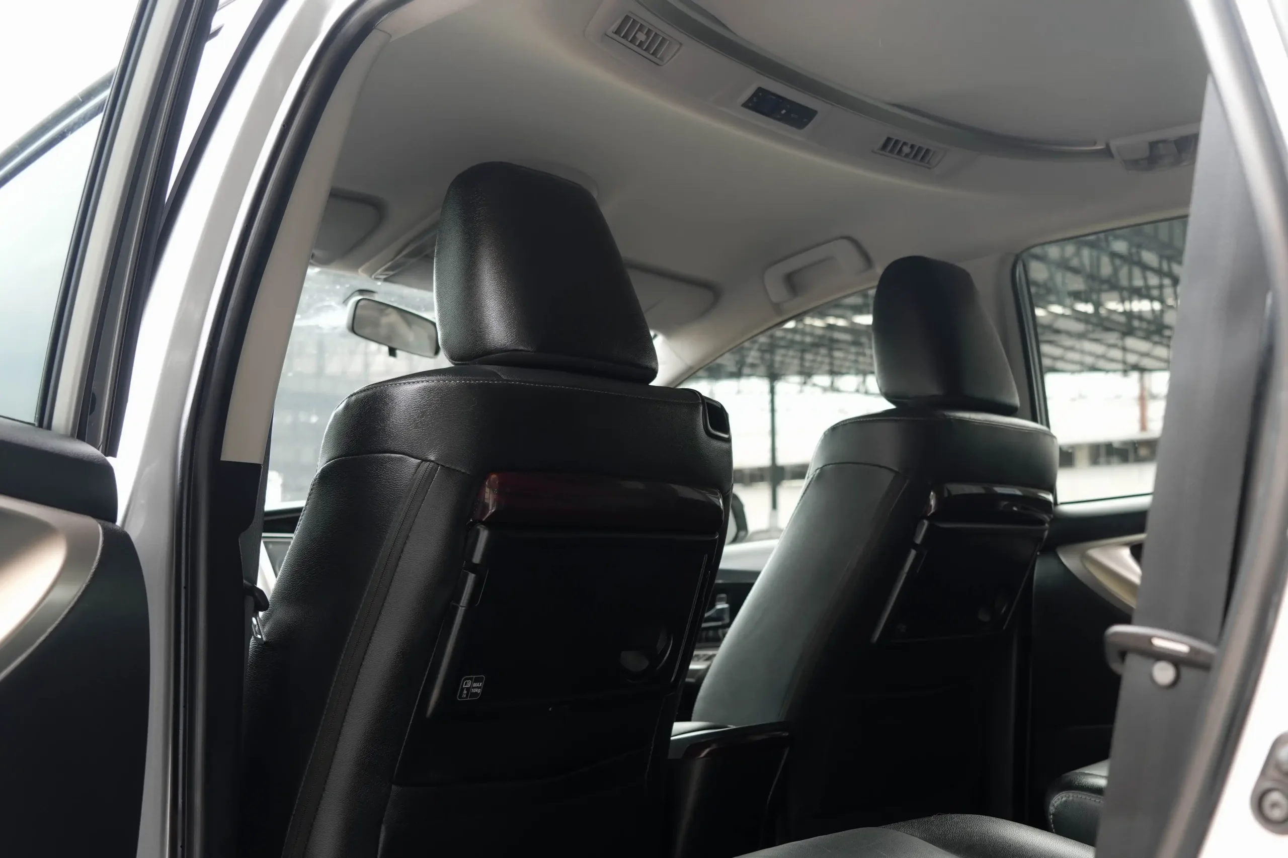 2022 Toyota INNOVA 2.8 (ปี 16-22) Crysta Premium Wagon #2ขท2096 - Image 18