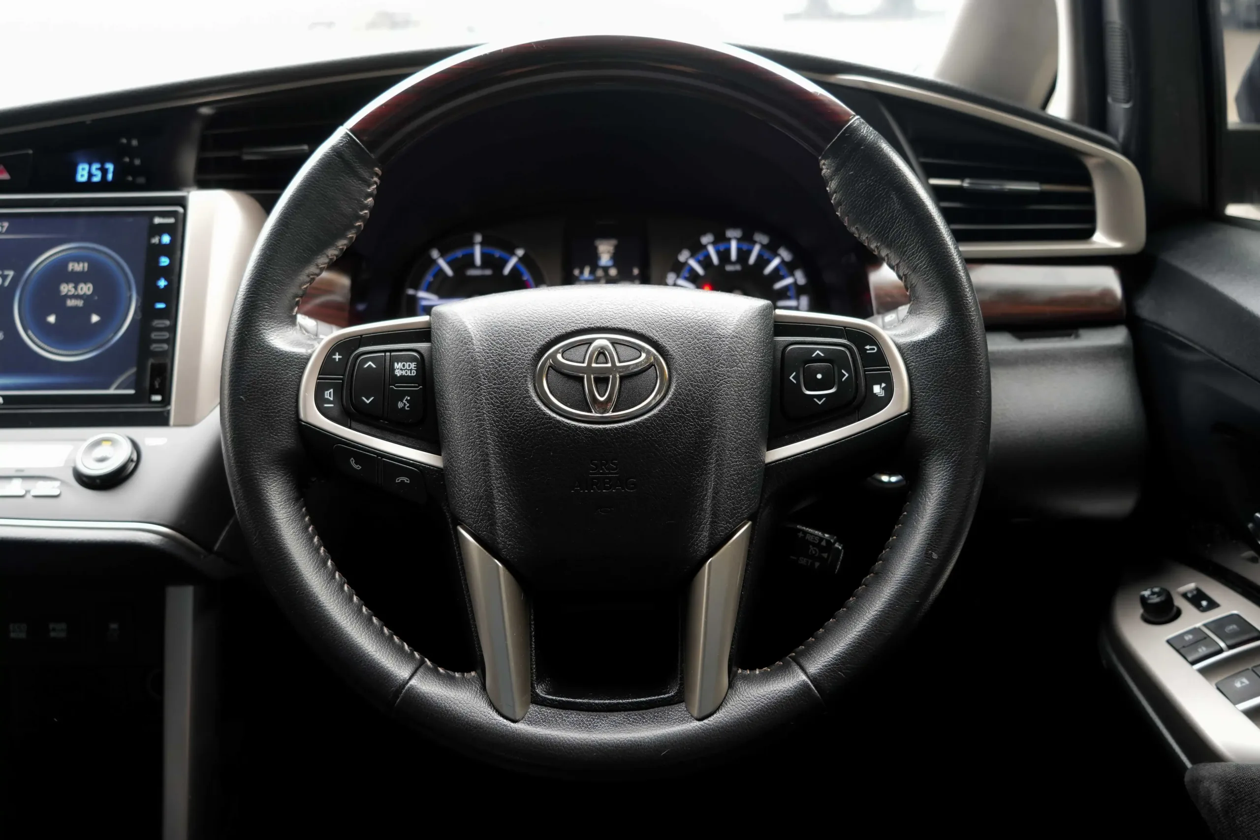 2022 Toyota INNOVA 2.8 (ปี 16-22) Crysta Premium Wagon #2ขท2096 - Image 13