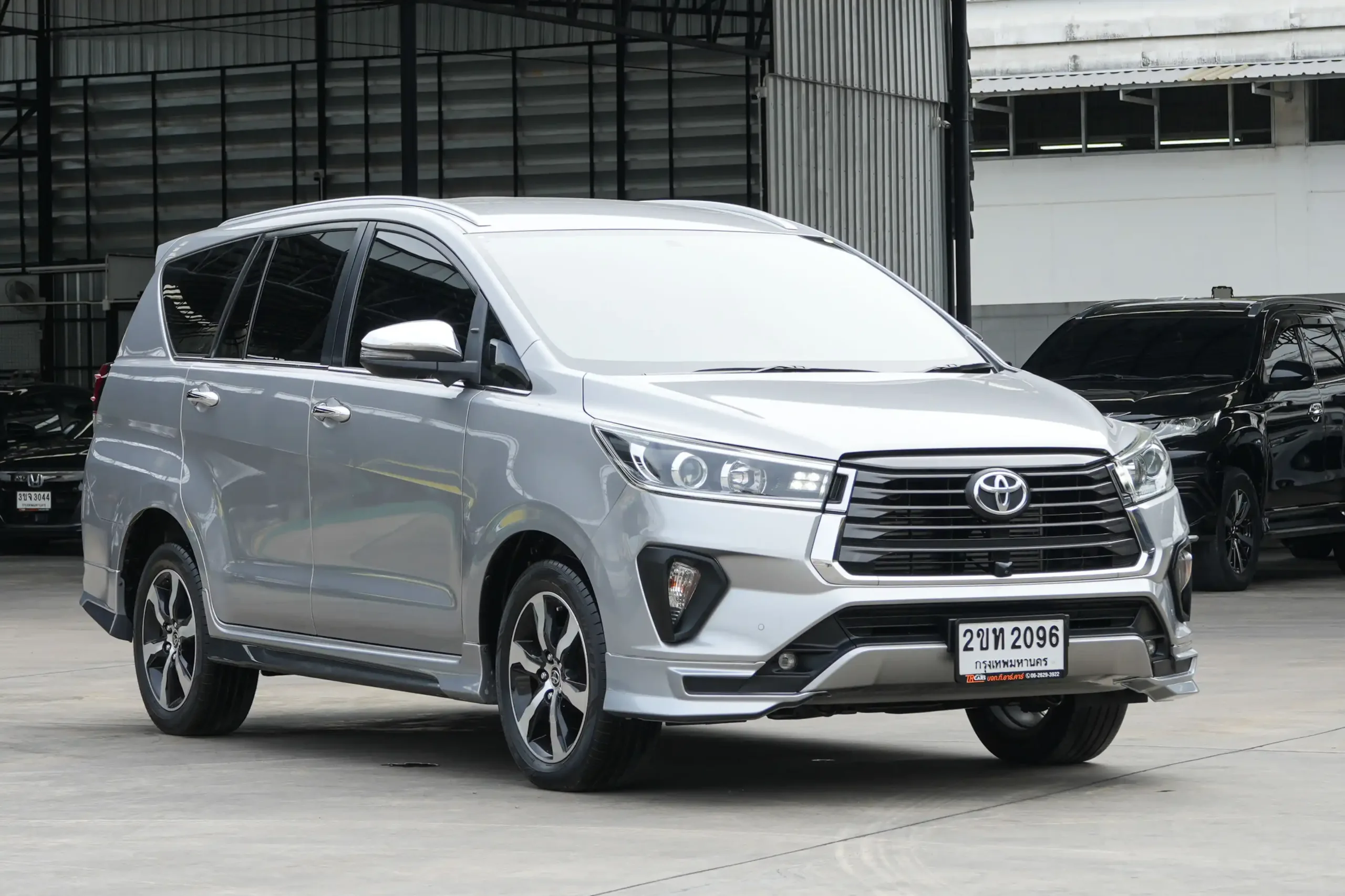 2022 Toyota INNOVA 2.8 (ปี 16-22) Crysta Premium Wagon #2ขท2096 - Image 2