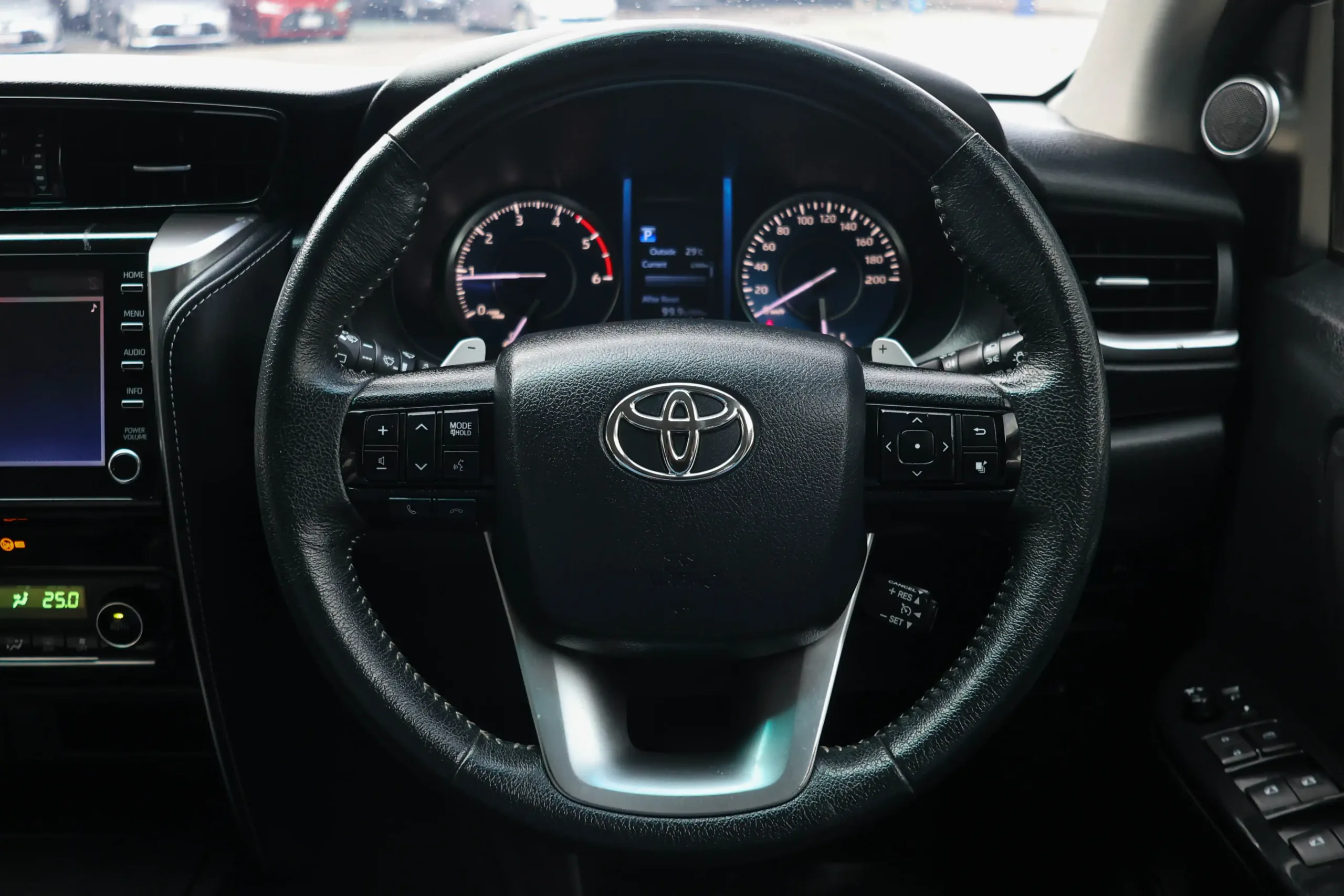 2021 Toyota FORTUNER 2.4 (ปี 15-25) V SUV #2ขช-2608 - Image 15
