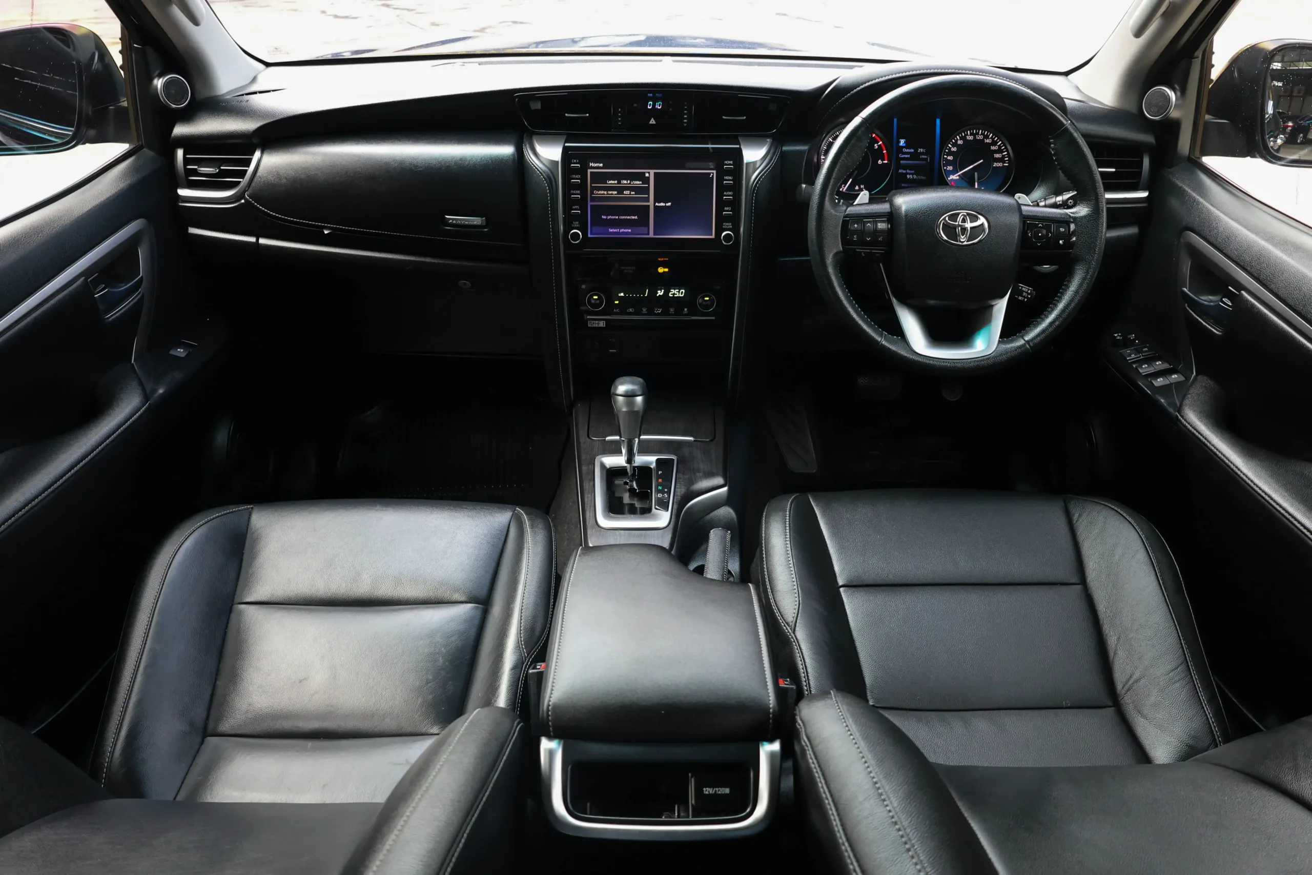 2021 Toyota FORTUNER 2.4 (ปี 15-25) V SUV #2ขช-2608 - Image 20