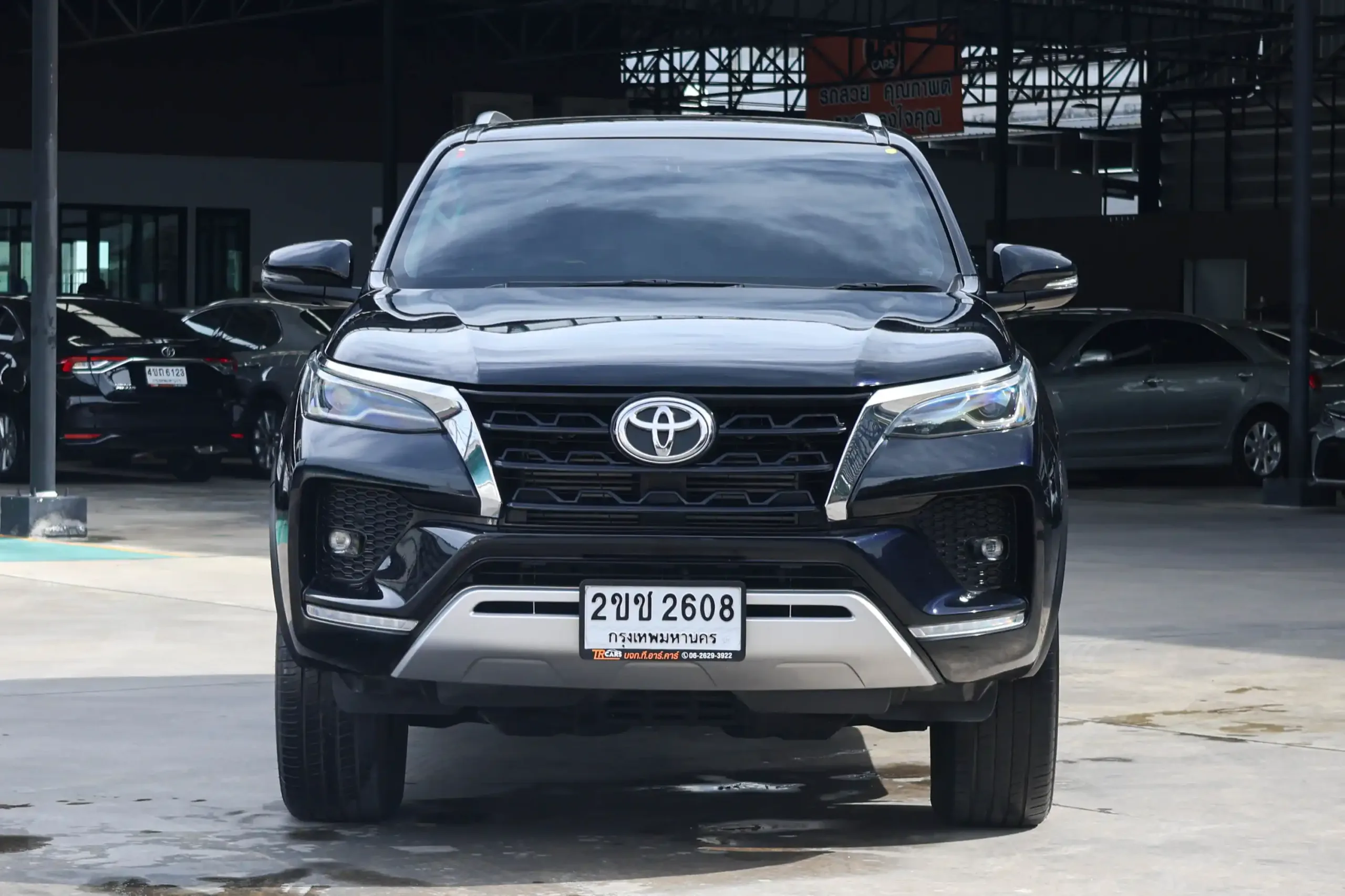2021 Toyota FORTUNER 2.4 (ปี 15-25) V SUV #2ขช-2608 - Image 3