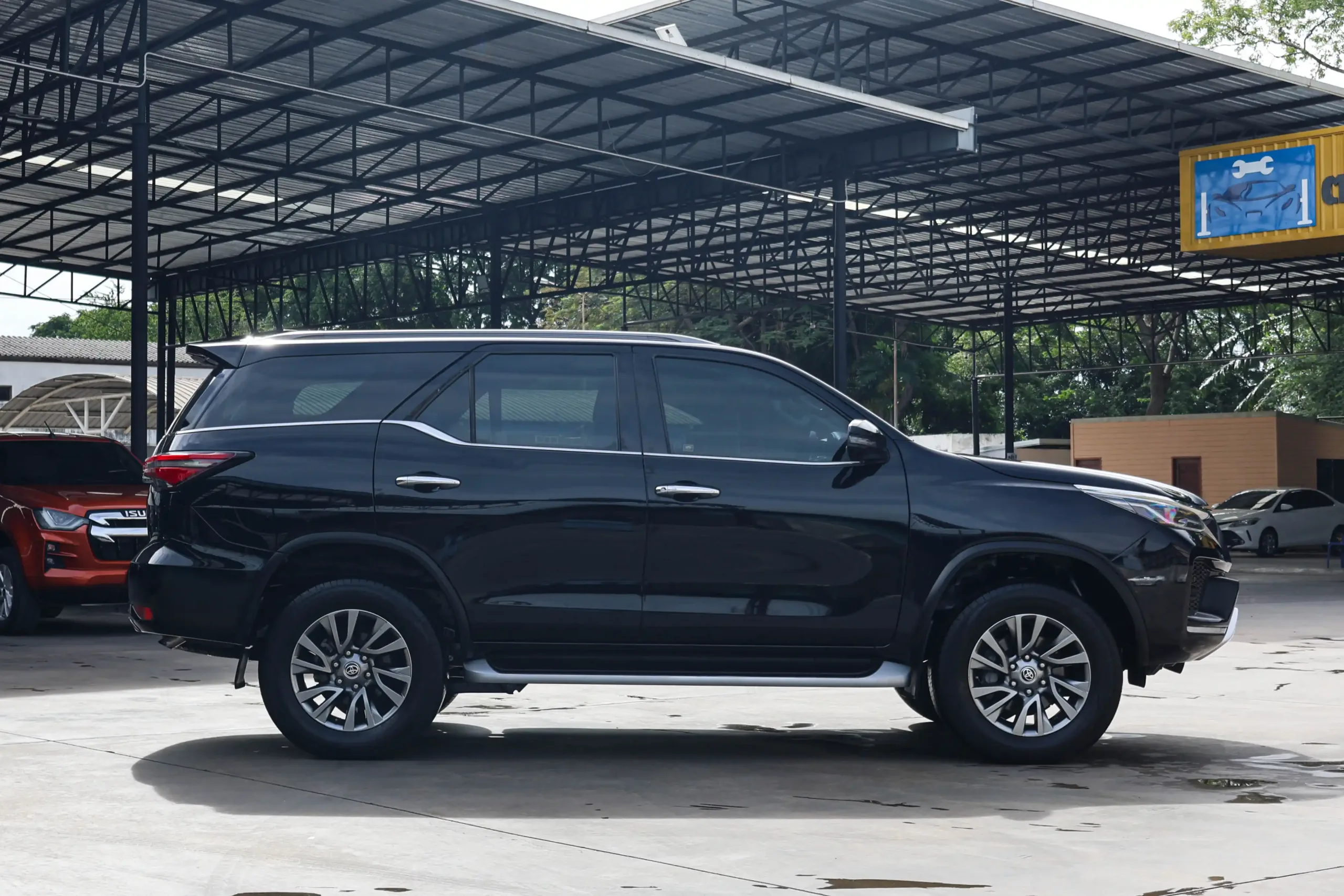 2021 Toyota FORTUNER 2.4 (ปี 15-25) V SUV #2ขช-2608 - Image 10