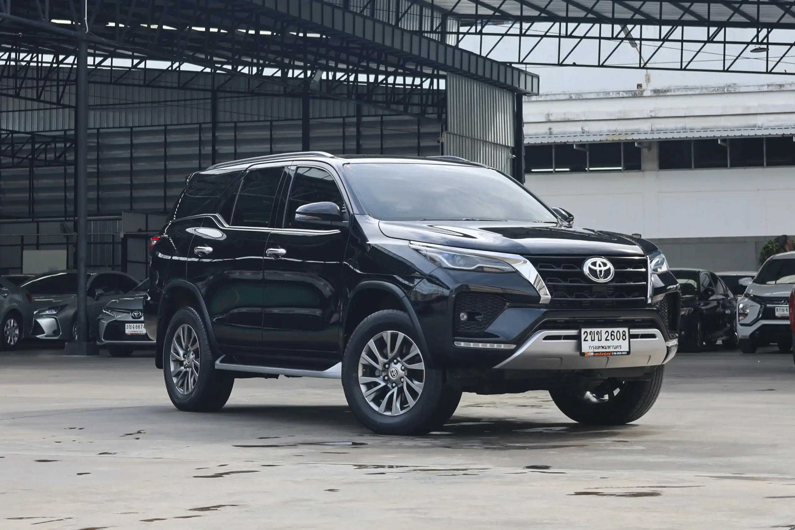 2021 Toyota FORTUNER 2.4 (ปี 15-25) V SUV #2ขช-2608 - Image 8