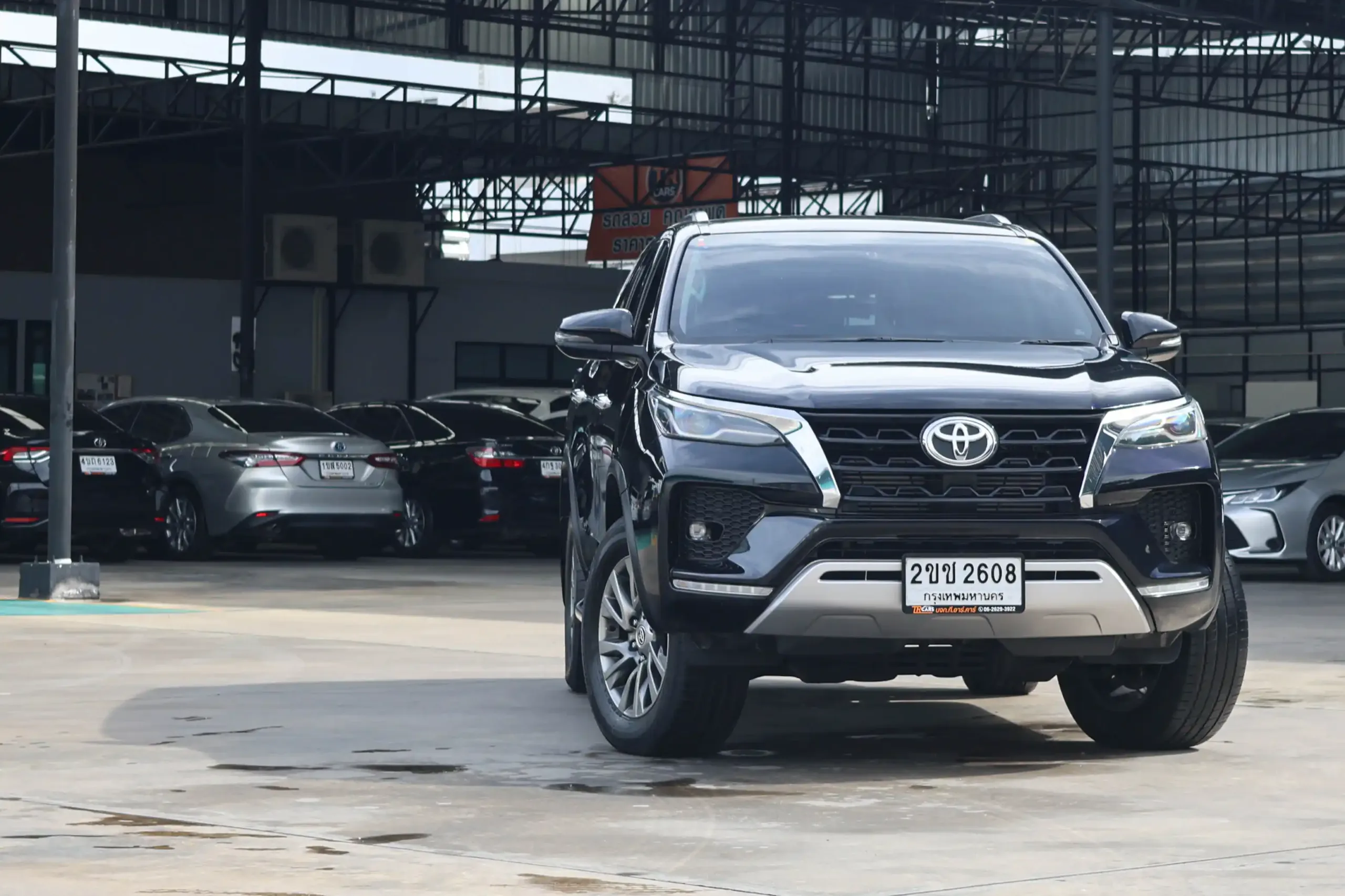 2021 Toyota FORTUNER 2.4 (ปี 15-25) V SUV #2ขช-2608 - Image 7