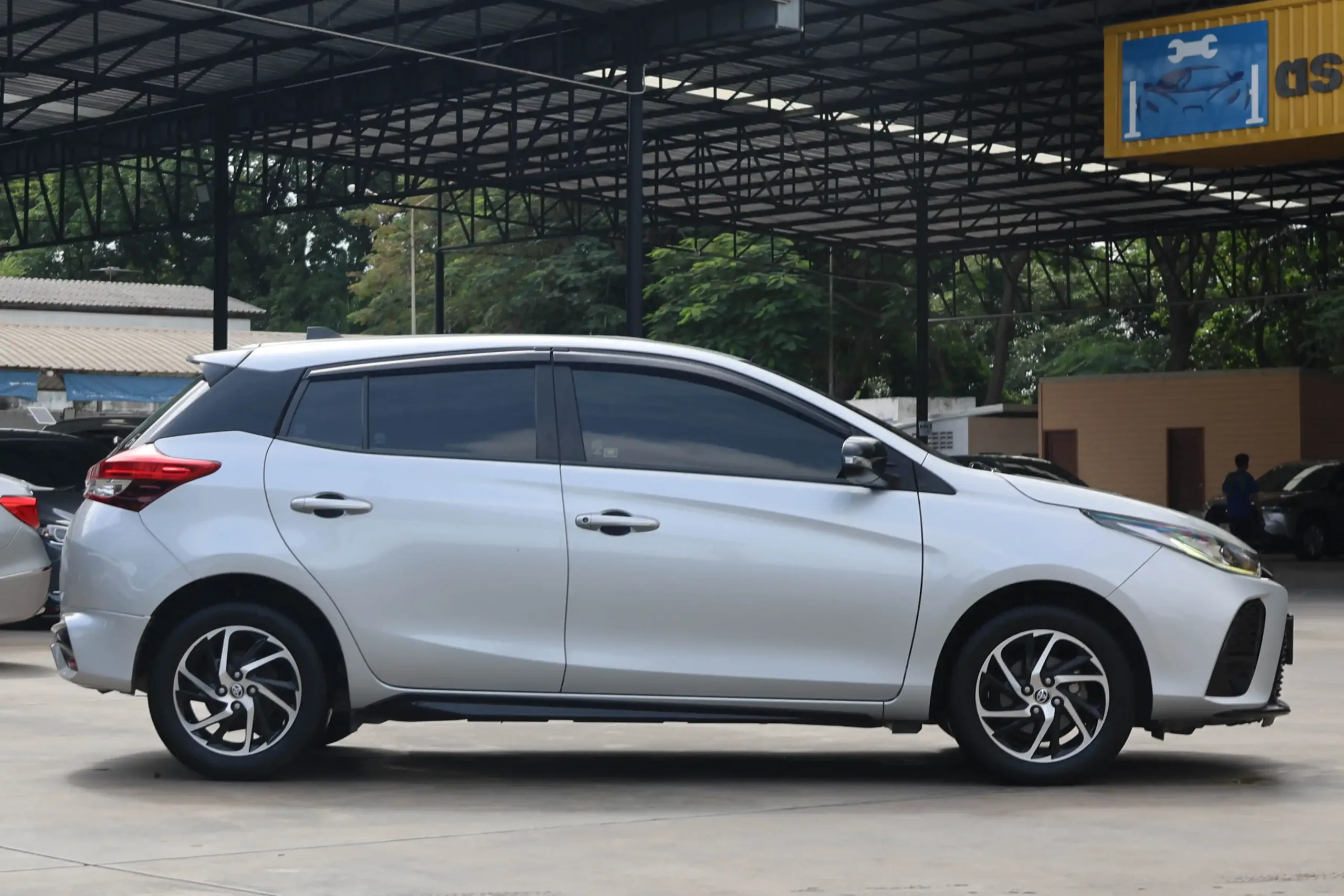 2022 Toyota YARIS 1.2 (ปี 17-25) Sport Hatchback #3ขฉ-3794 - Image 4