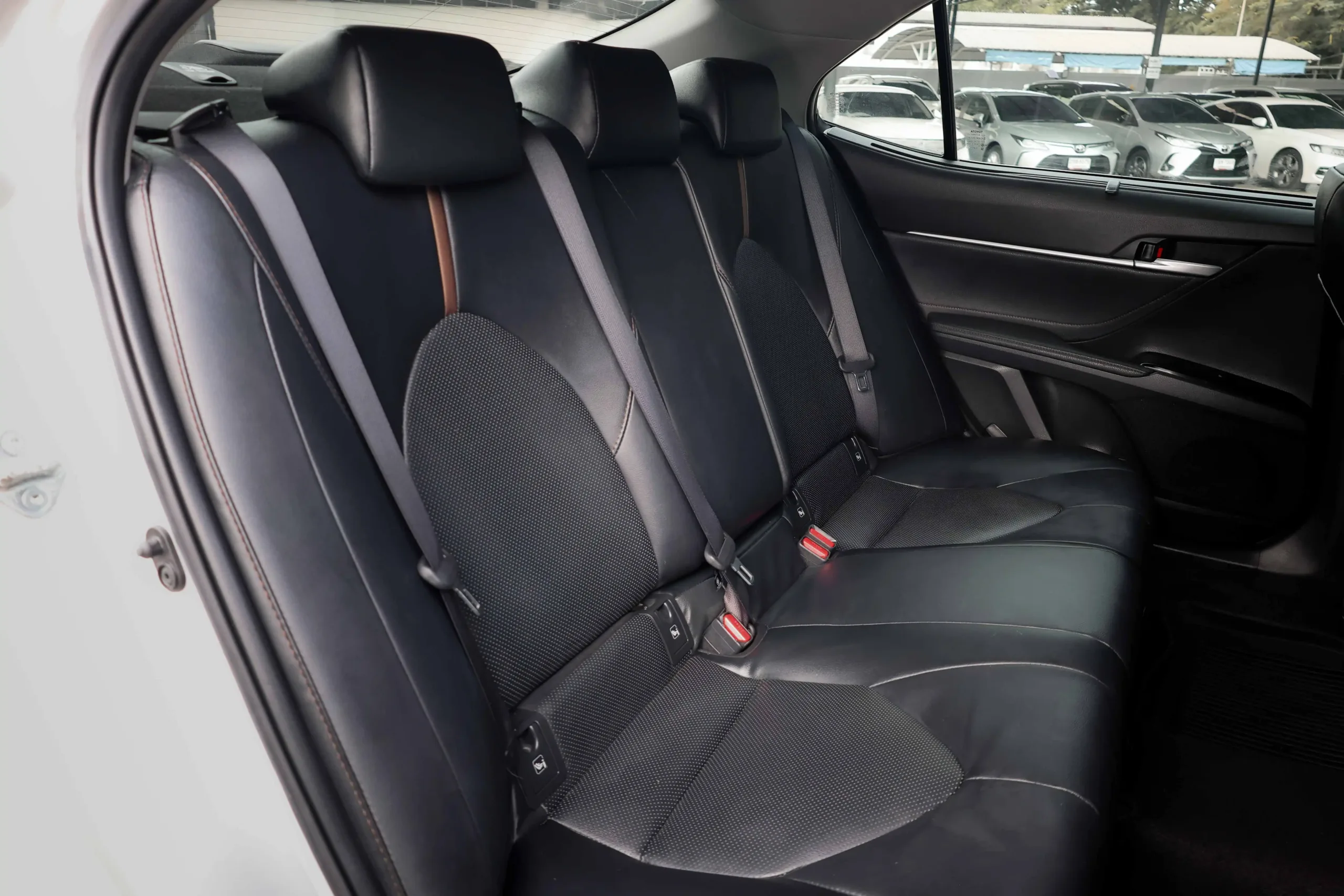 2021 Toyota CAMRY 2.0 (ปี 18-24) G Sedan - Image 27