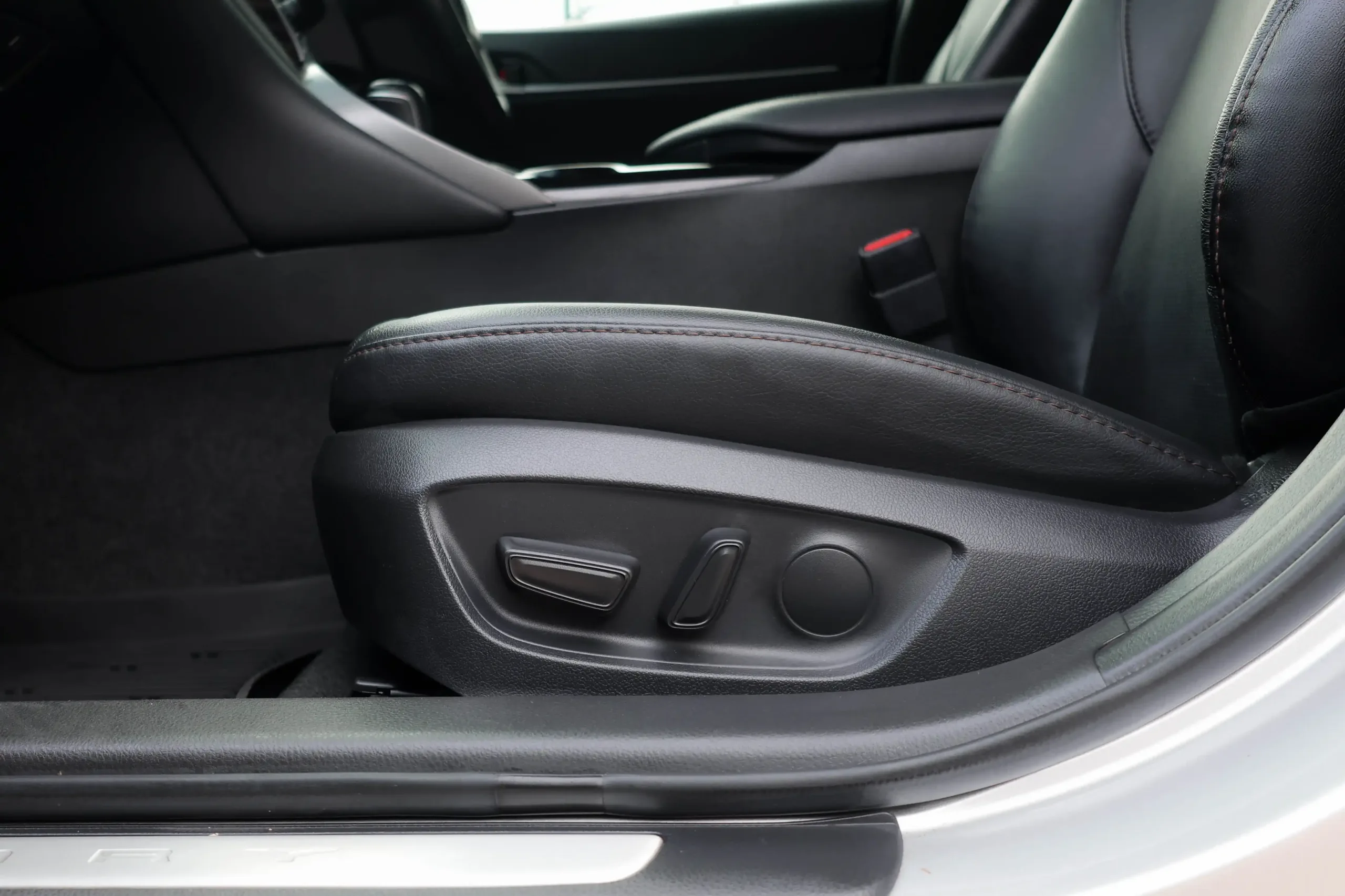 2021 Toyota CAMRY 2.0 (ปี 18-24) G Sedan - Image 20