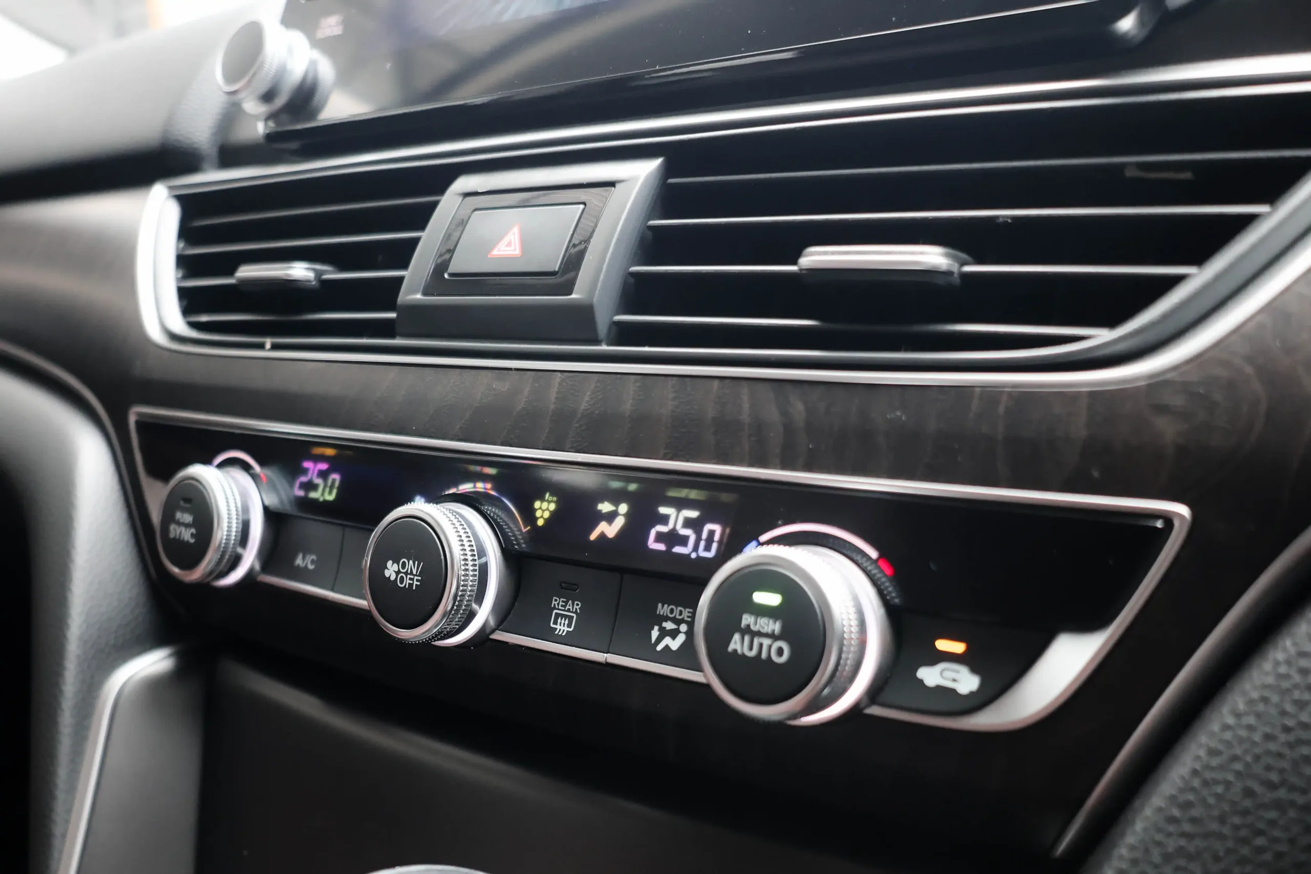 2022 Honda ACCORD 2.0 (ปี 19-23) e:HEV EL+ Sedan - Image 17