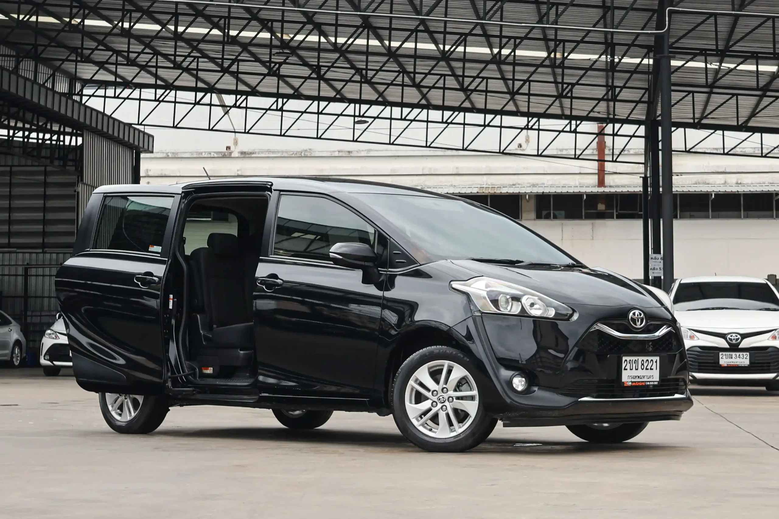 2021 Toyota SIENTA 1.5 (ปี 16-23) G Wagon - Image 9
