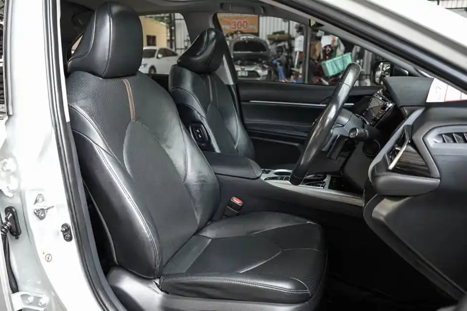 2020 Toyota CAMRY 2.5 (ปี 18-24) Hybrid Premium Sedan #1ขฎ-9250 - Image 14