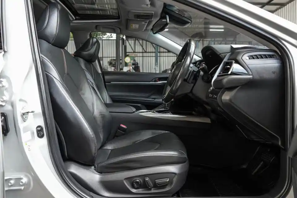 2020 Toyota CAMRY 2.5 (ปี 18-24) Hybrid Premium Sedan #1ขฎ-9250 - Image 15