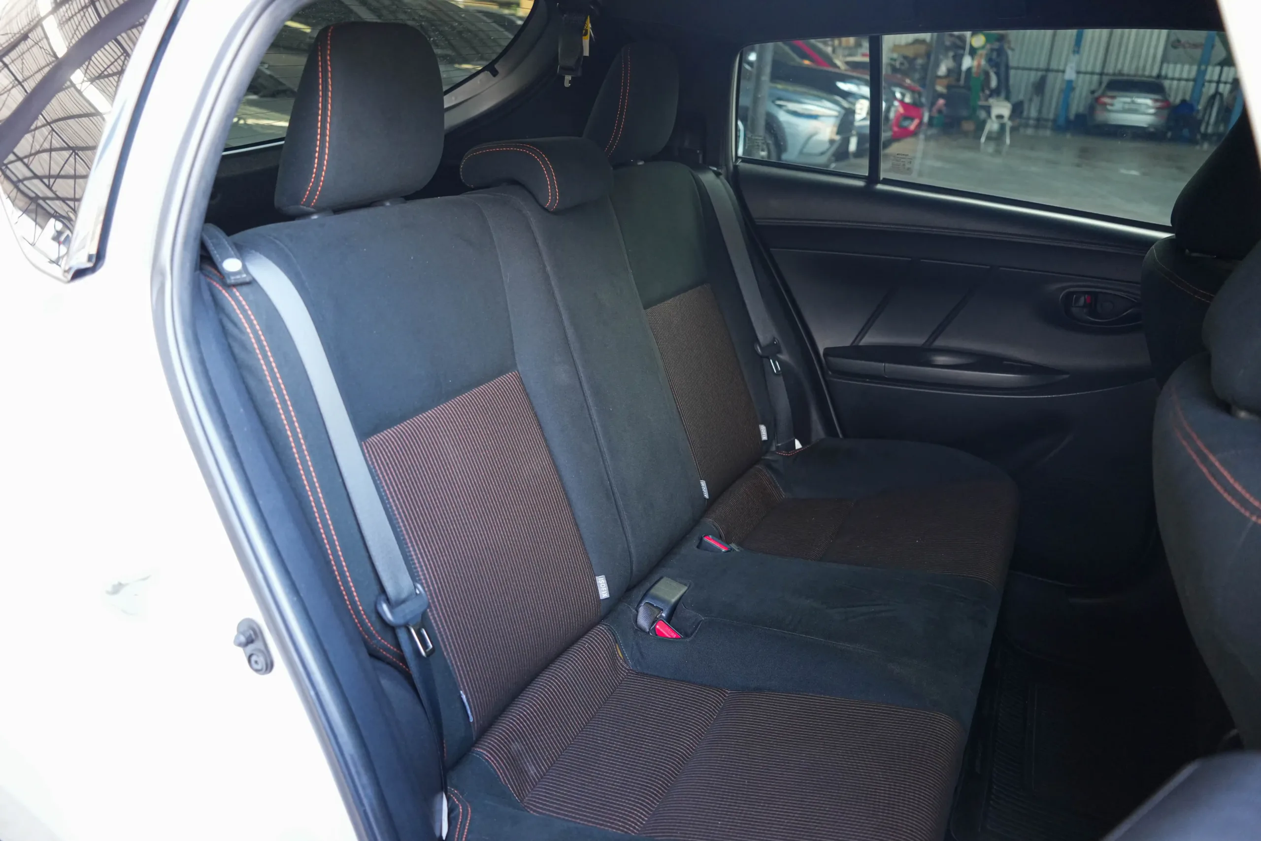 2015 Toyota YARIS 1.2 (ปี 13-17) E Hatchback #4กย-2634 - Image 18