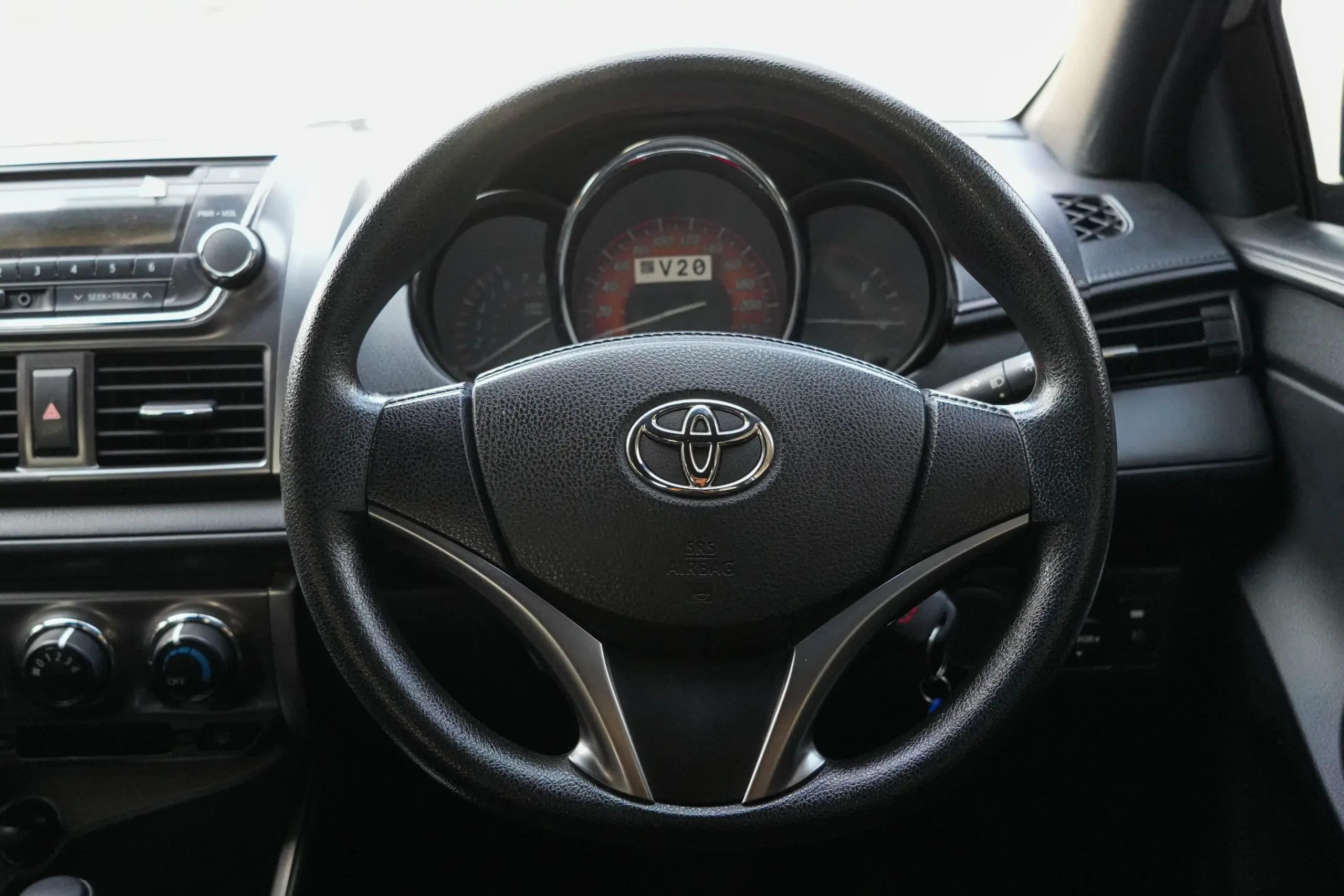 2015 Toyota YARIS 1.2 (ปี 13-17) E Hatchback #4กย-2634 - Image 12