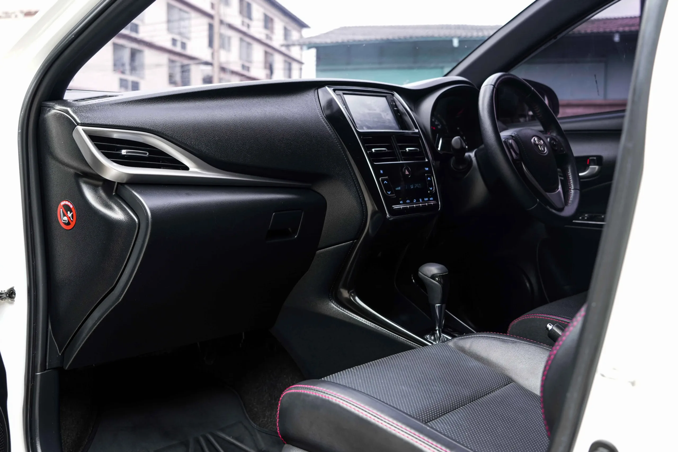 2020 Toyota YARIS 1.2 (ปี 17-25) High Hatchback #9กย-7837 - Image 15