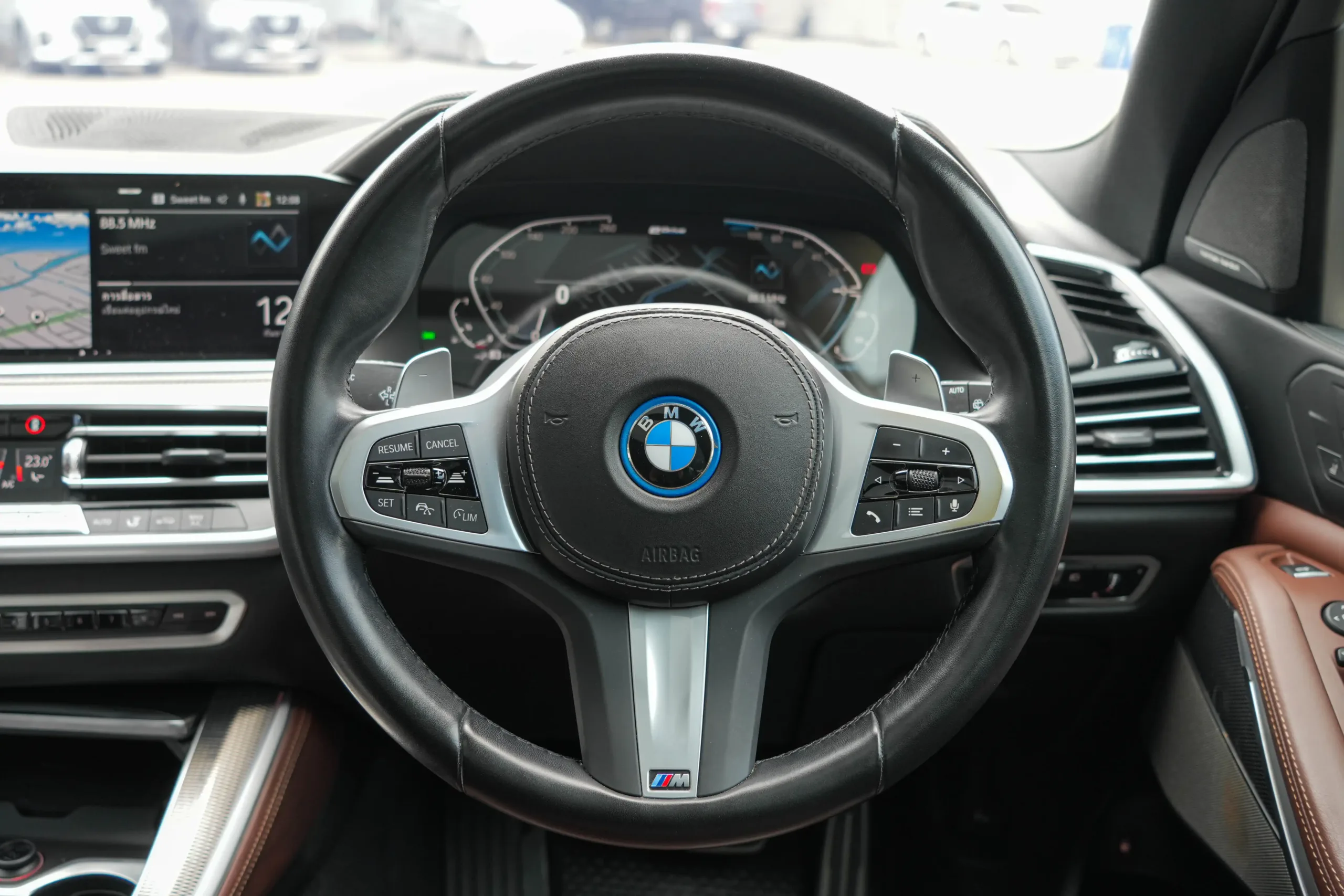 2023 BMW X5 3.0 G05 (ปี 19-25) xDrive45e M Sport AWD SUV #7ขภ-4631 - Image 18