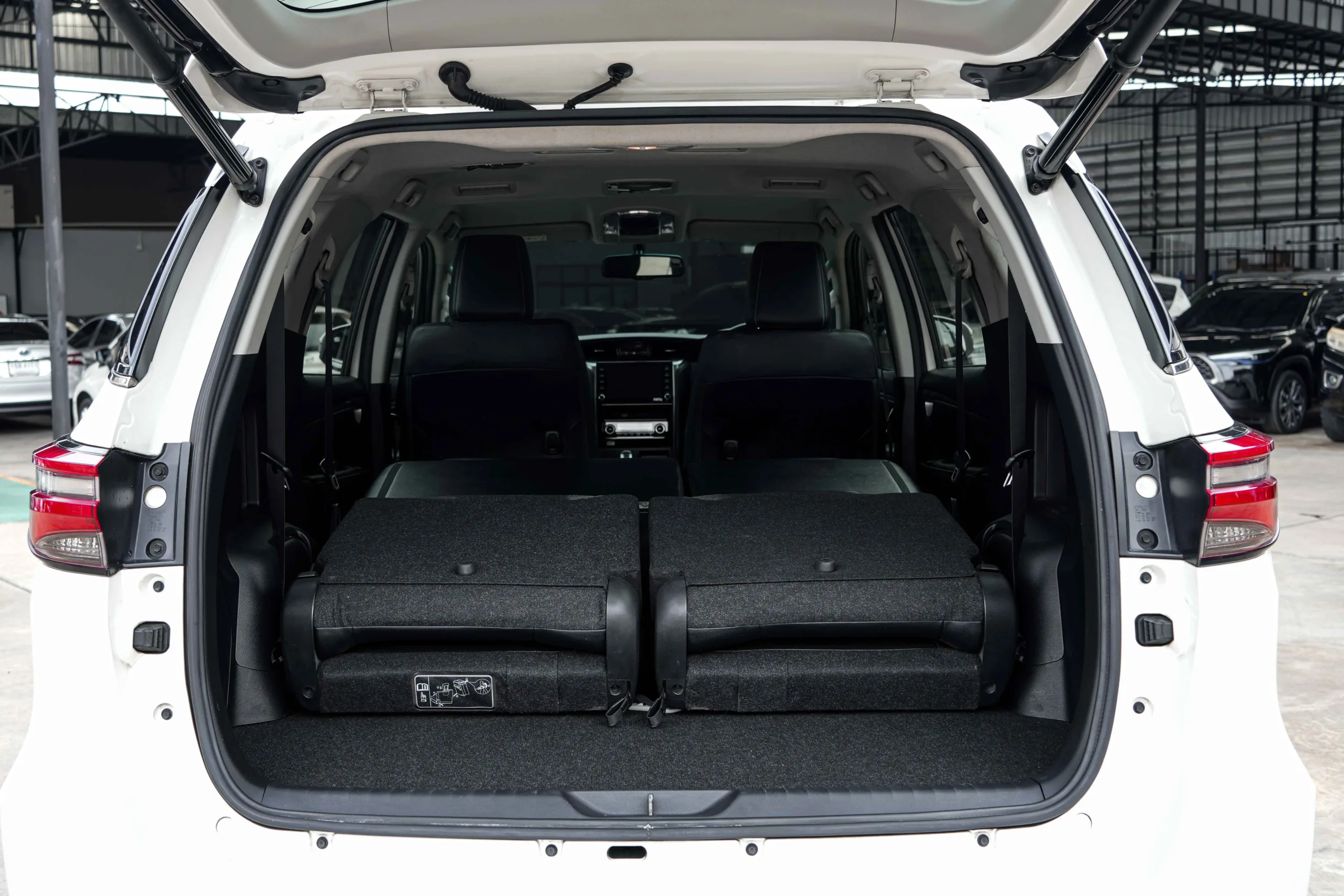 2021 Toyota FORTUNER 2.4 (ปี 15-25) V SUV #2ขฌ-5507 - Image 29