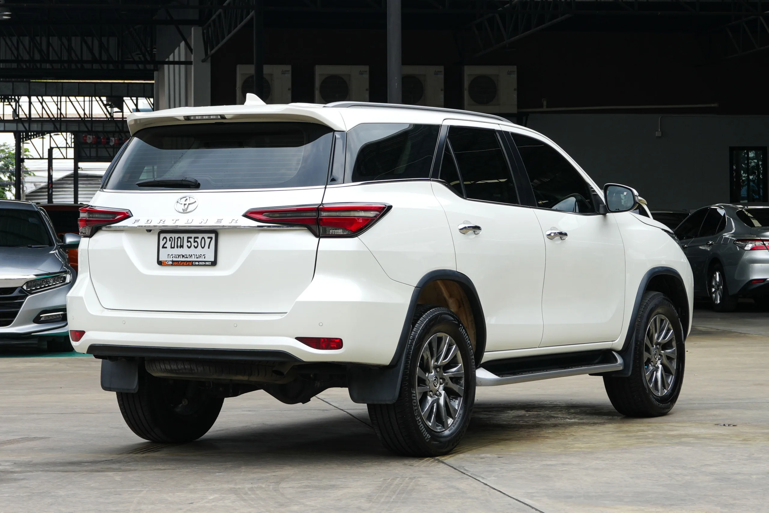 2021 Toyota FORTUNER 2.4 (ปี 15-25) V SUV #2ขฌ-5507 - Image 8