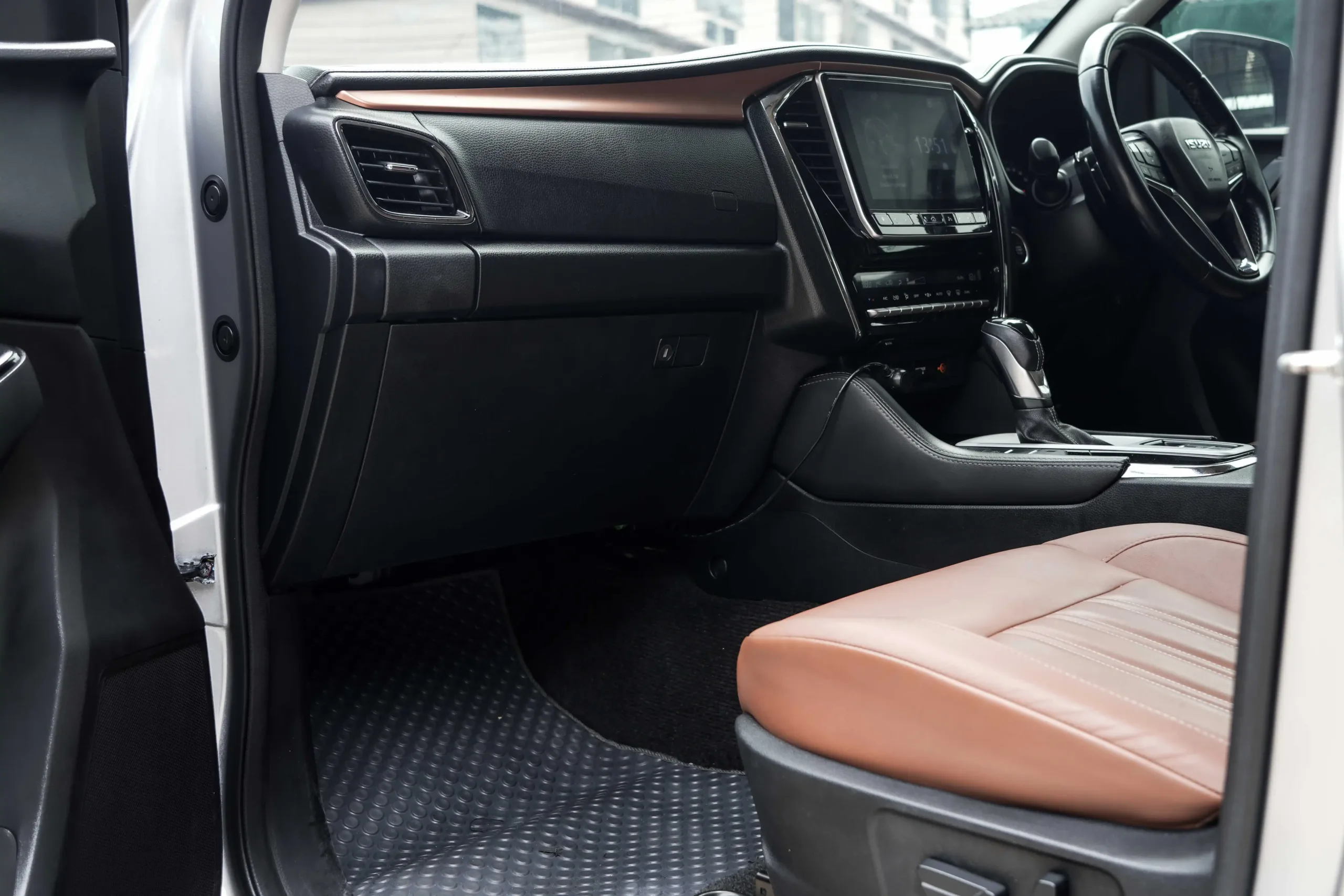 2021 Isuzu MU-X 3.0 (ปี 20-26) Ultimate SUV #2ขช-3836 - Image 17