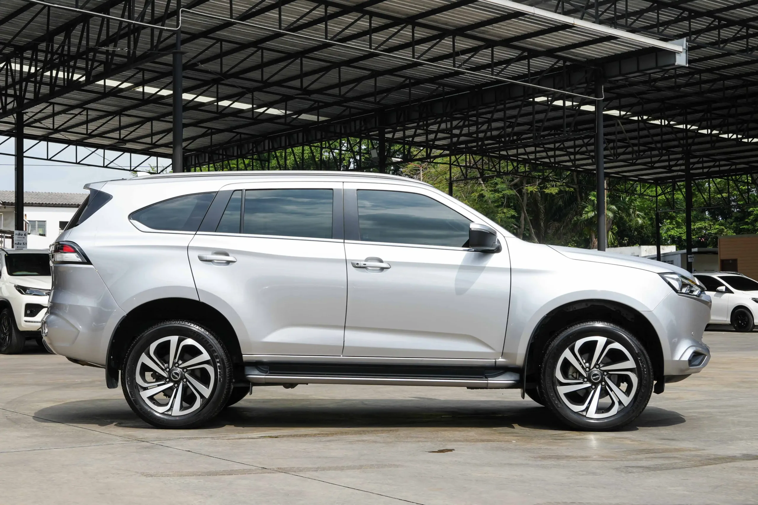 2022 Isuzu MU-X 1.9 (ปี 20-26) Ultimate SUV #3ขก-394 - Image 8