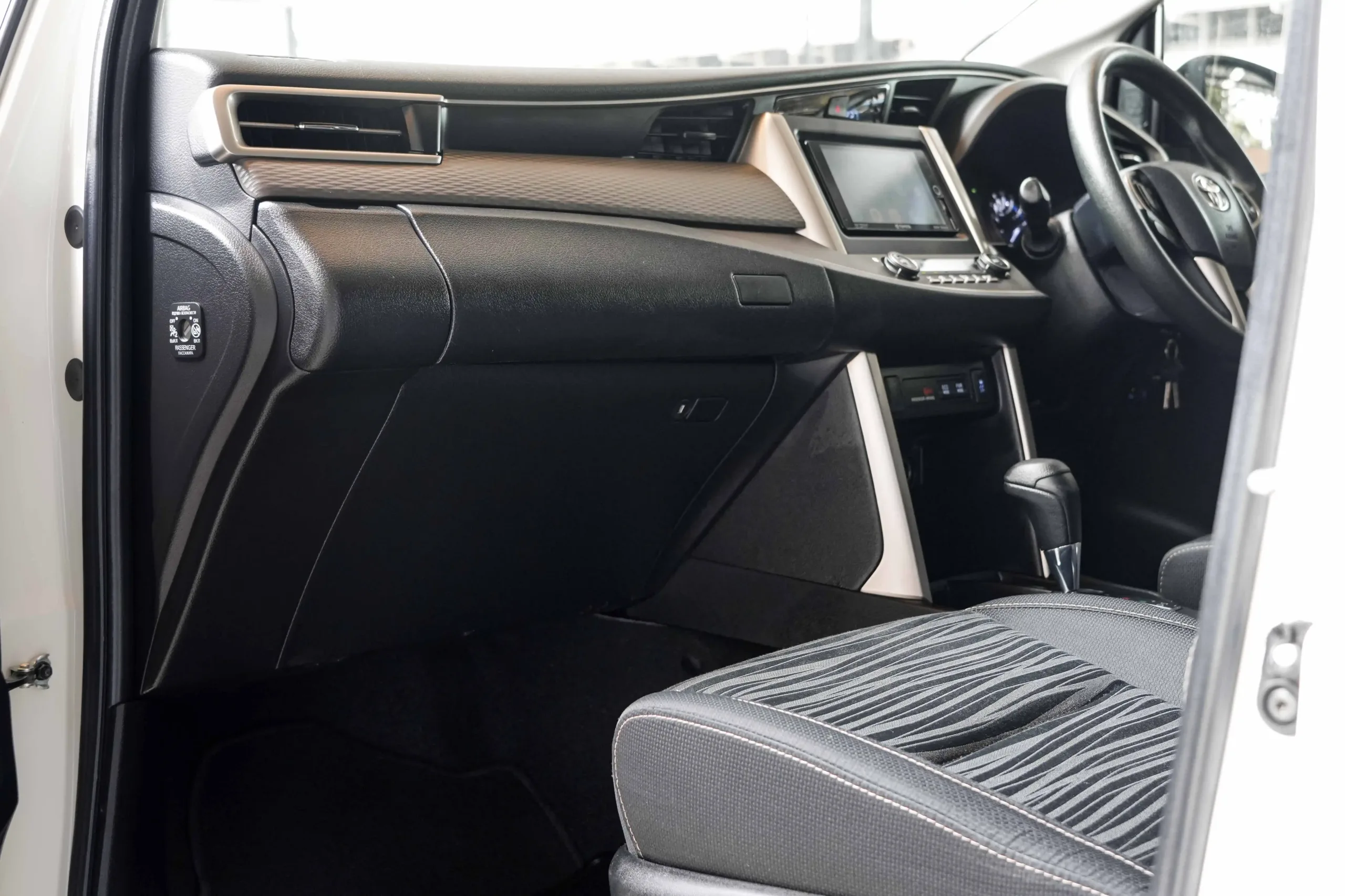 2019 Toyota INNOVA 2.8 (ปี 16-22) Crysta G Wagon #9กฒ-4497 - Image 29