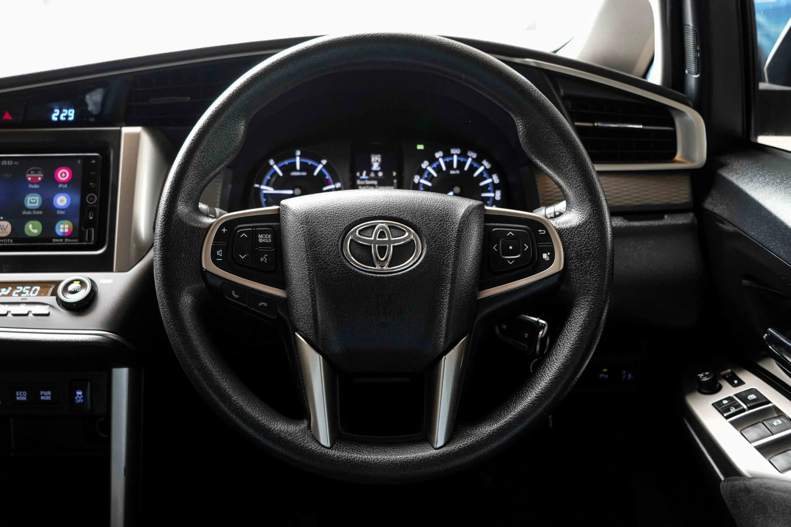 2019 Toyota INNOVA 2.8 (ปี 16-22) Crysta G Wagon #9กฒ-4497 - Image 18