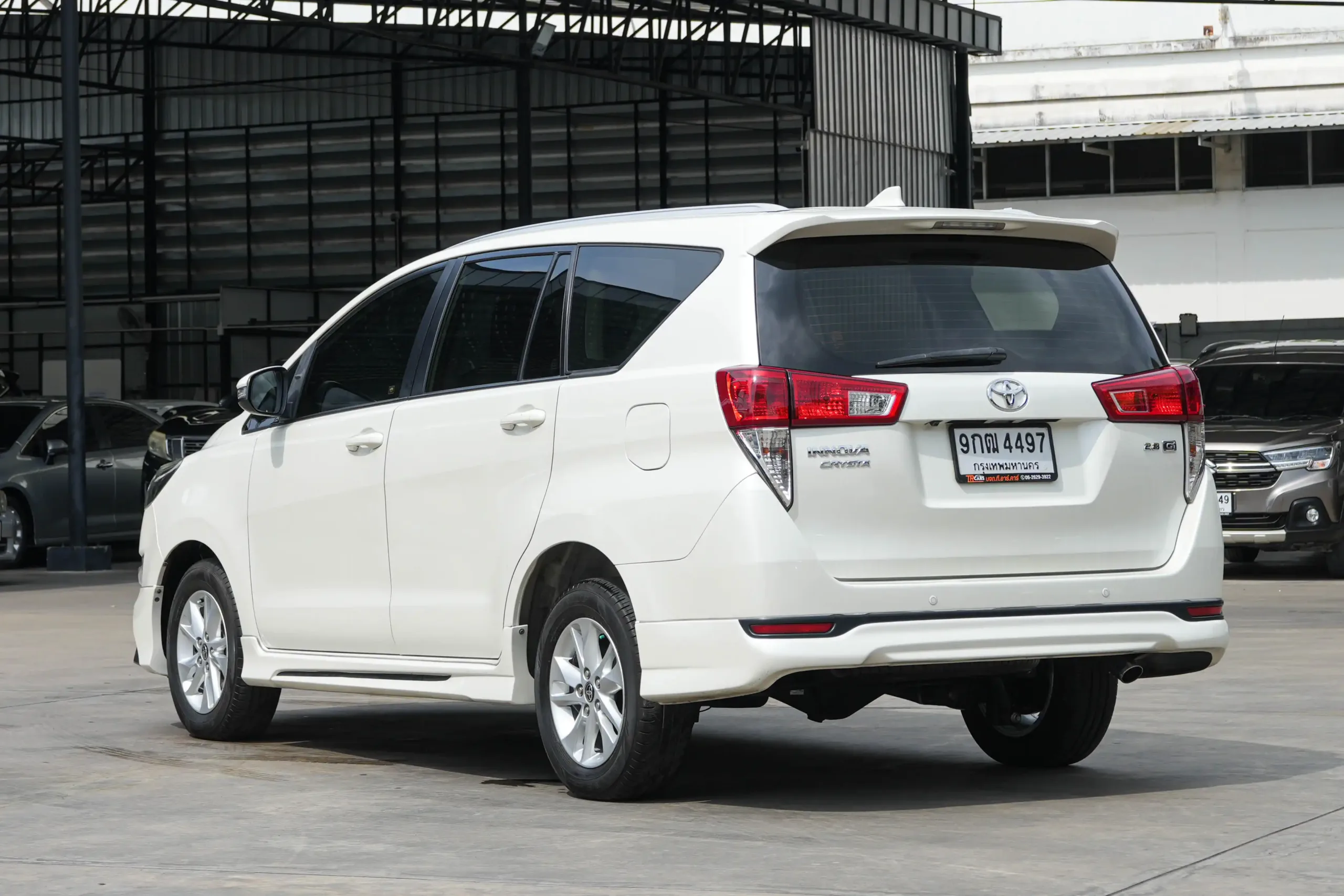 2019 Toyota INNOVA 2.8 (ปี 16-22) Crysta G Wagon #9กฒ-4497 - Image 6