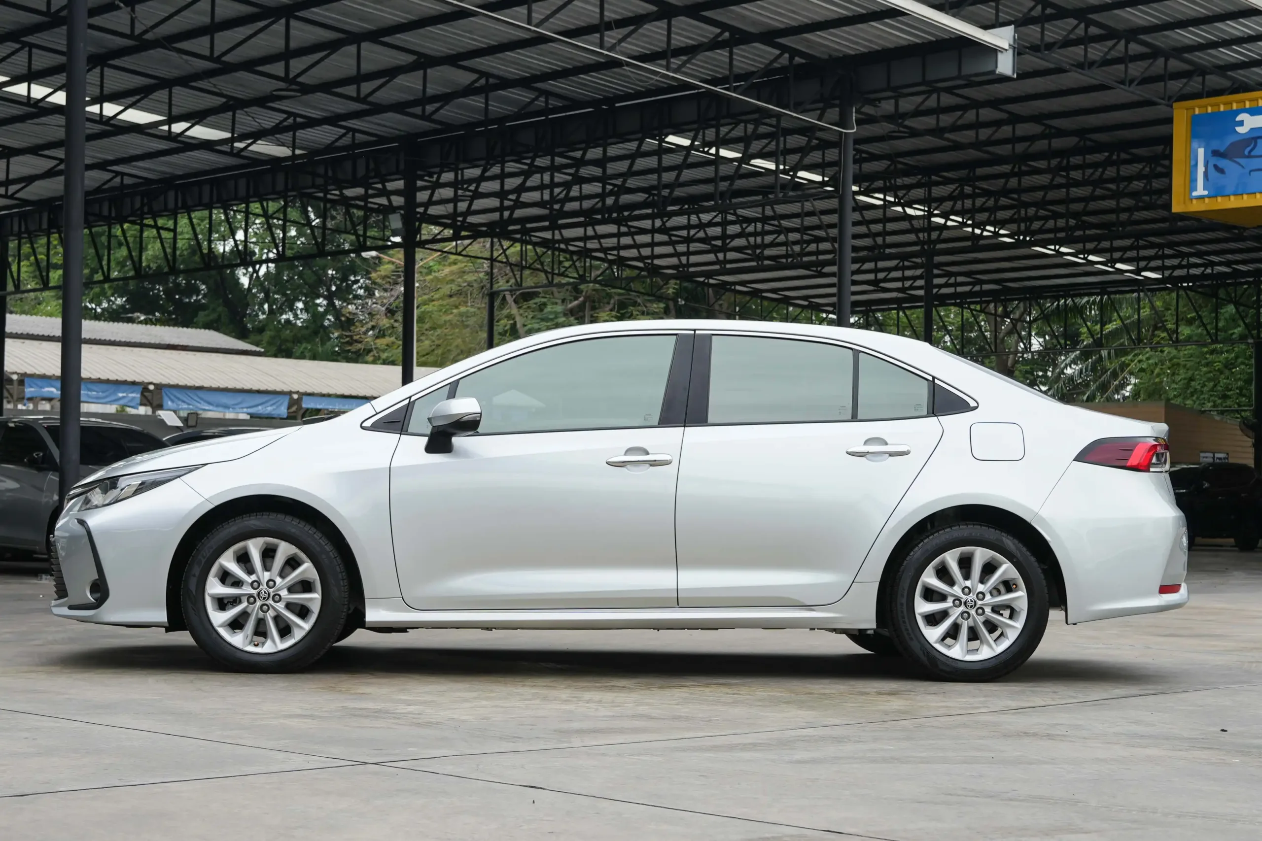2022 Toyota Corolla Altis 1.6 (ปี 19-25) G Sedan #2ขย-8375 - Image 7