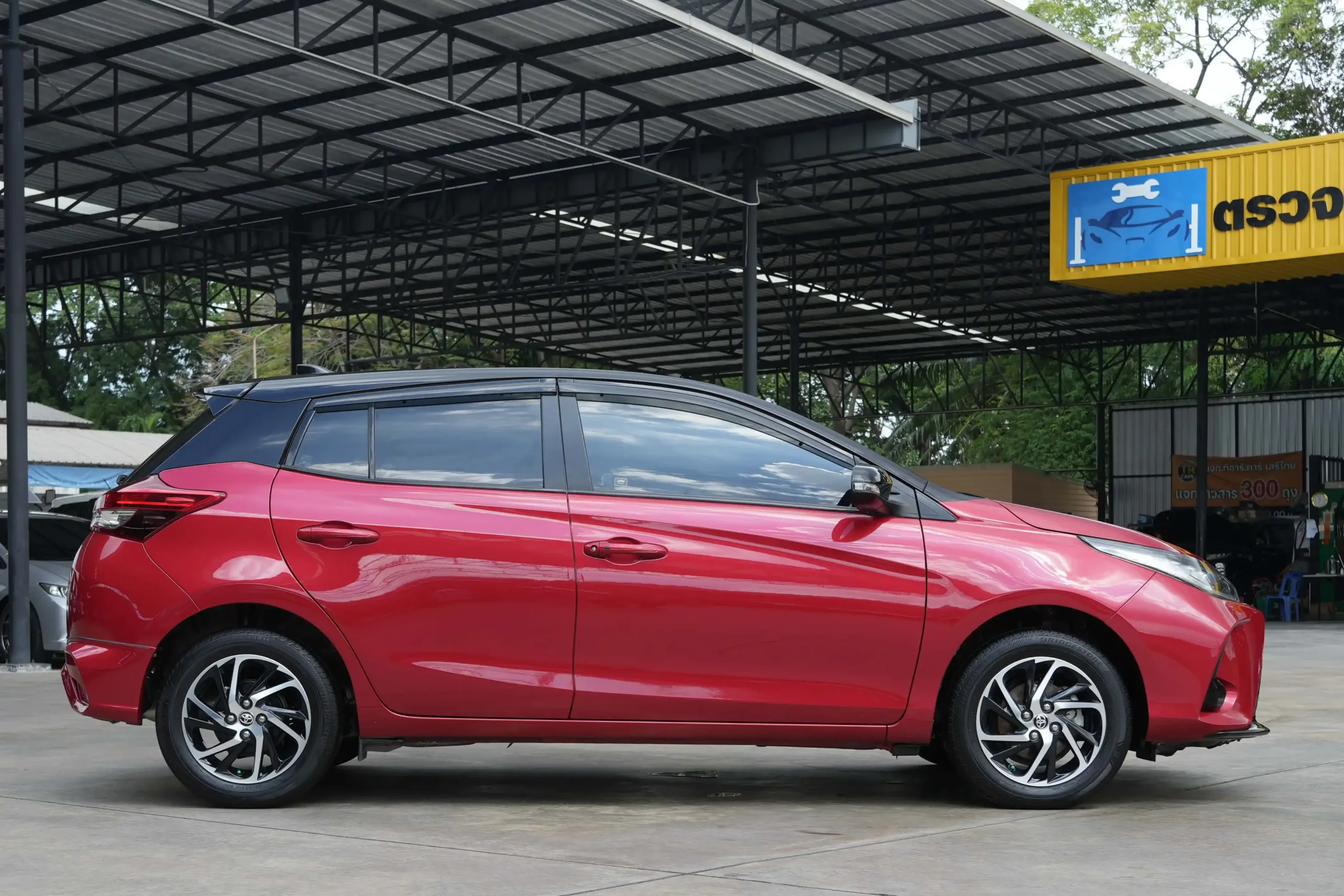 2021 Toyota YARIS 1.2 (ปี 17-25) Sport Hatchback #1ขษ-3560 - Image 8