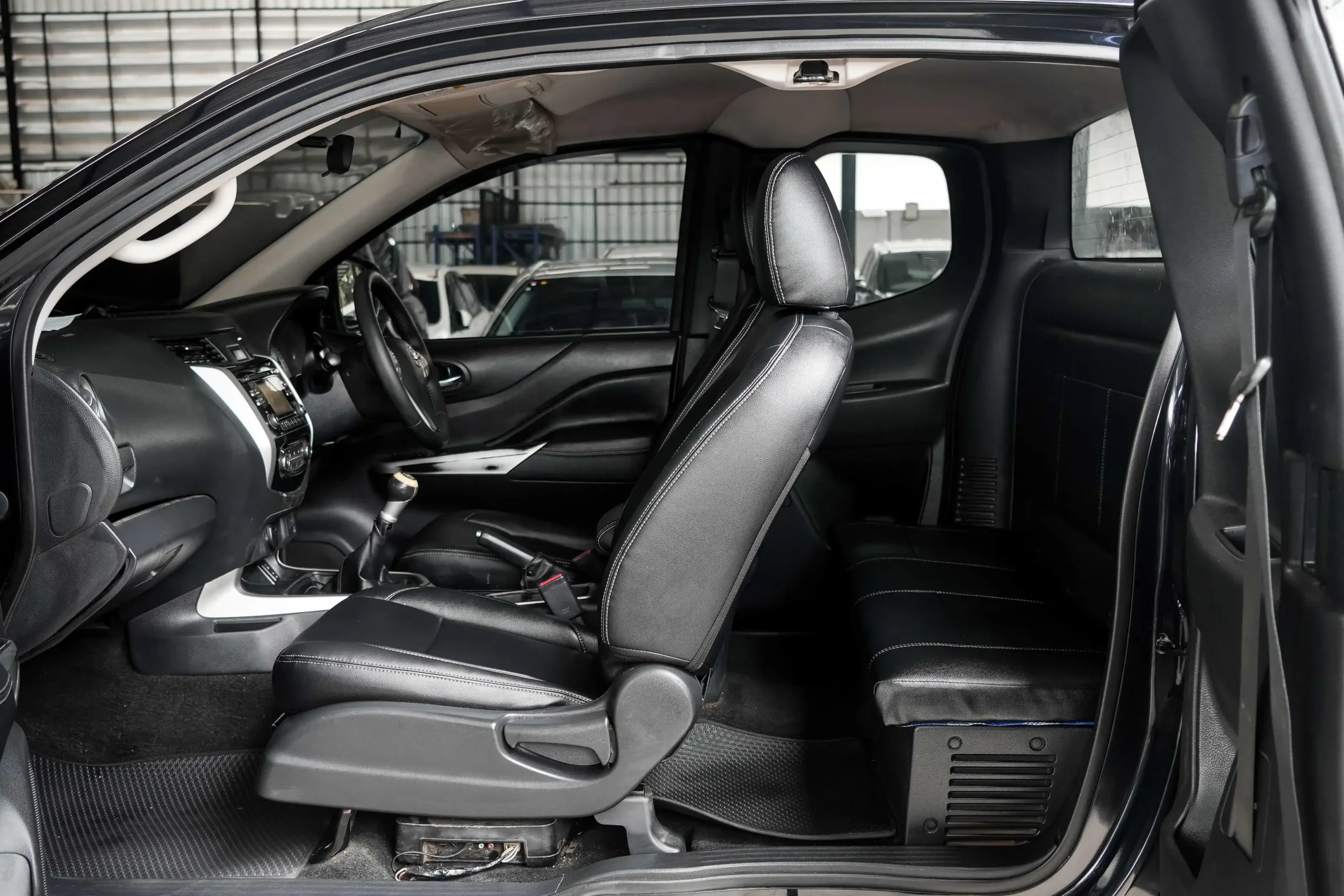 2016 Nissan NP 300 Navara 2.5 King Cab Calibre E Pickup #1ฒล-420 - Image 27