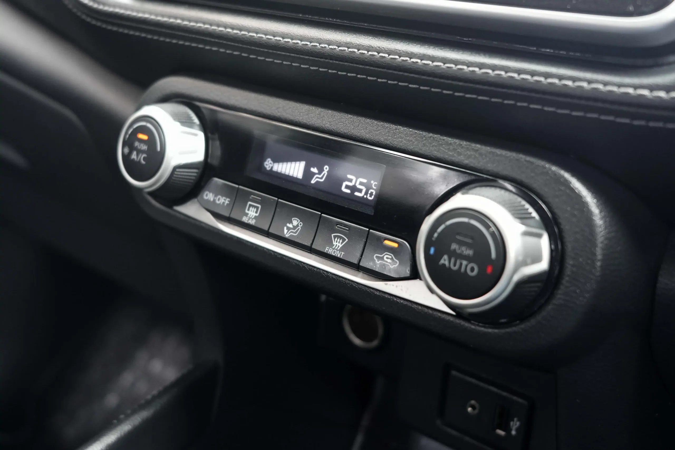 2023 Nissan Kicks 1.2 (ปี 20-26) E SUV #3ขร-3032 - Image 23