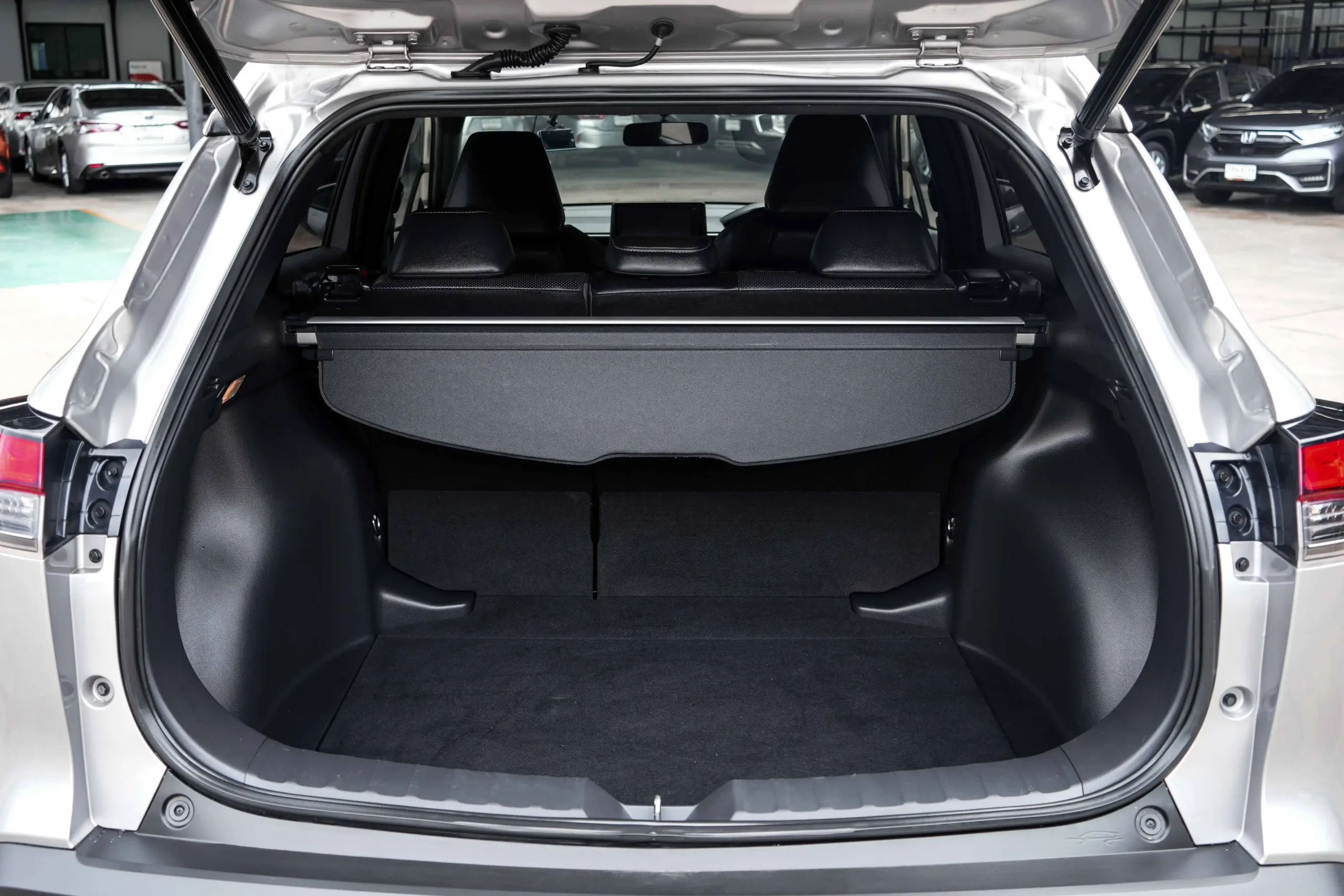 2023 Toyota Corolla Cross 1.8 (ปี 20-26) Hybrid Premium SUV #4ขพ-1391 - Image 10