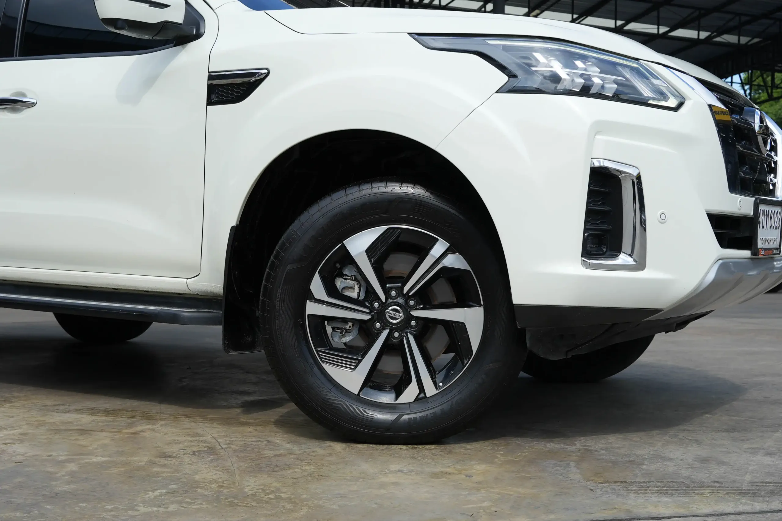 2023 Nissan Terra 2.3 (ปี 18-26) VL SUV # 4ขท-6023 - Image 9