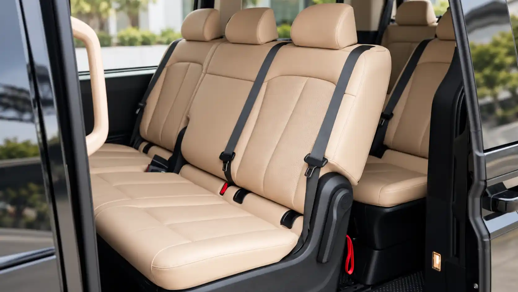 ภายใน Hyundai Staria 11 ที่นั่ง